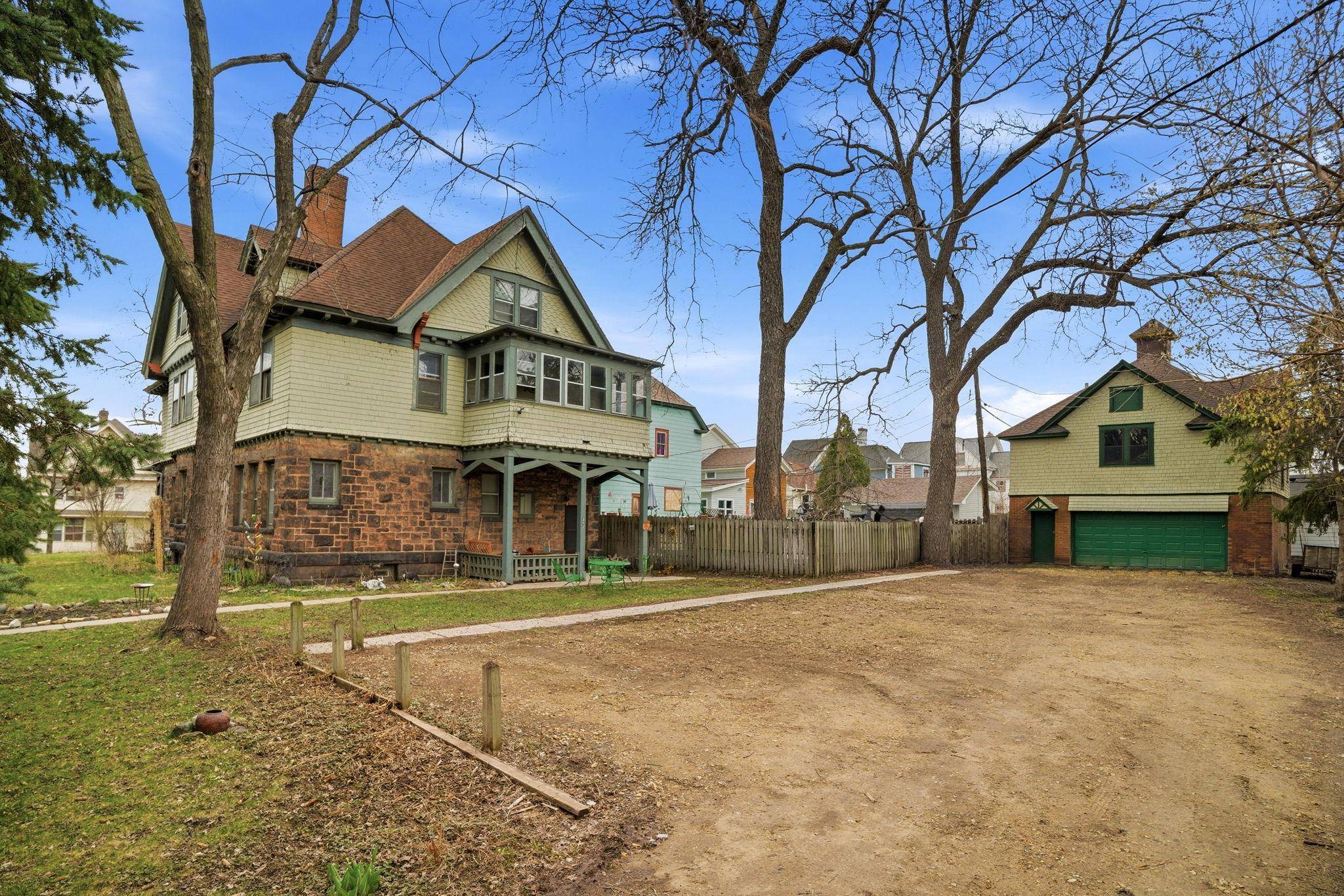 352 Bates AVE, Saint Paul, MN 55106
