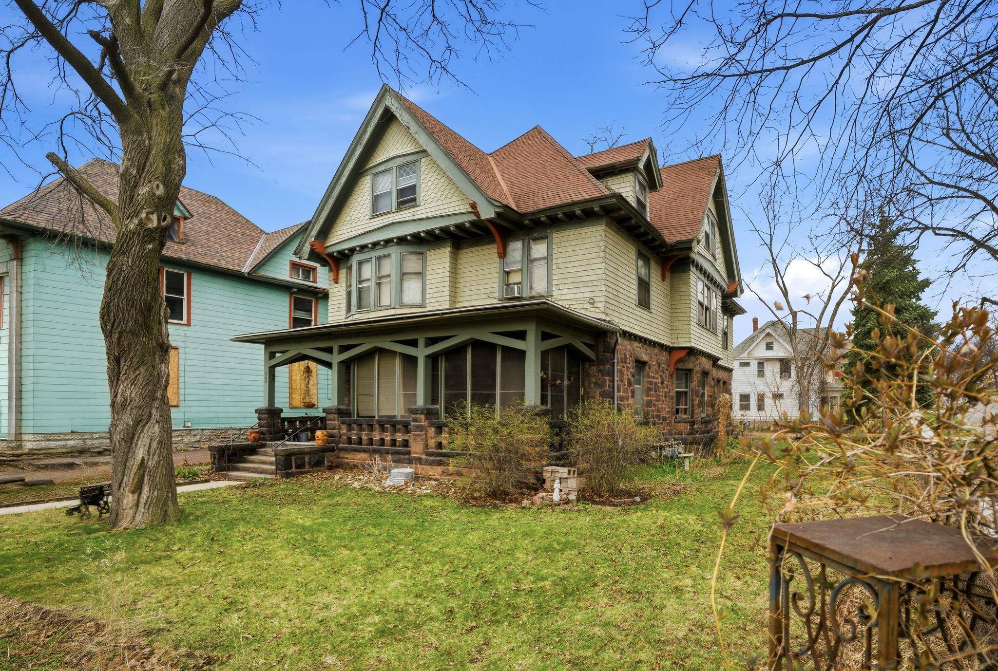 352 Bates AVE, Saint Paul, MN 55106