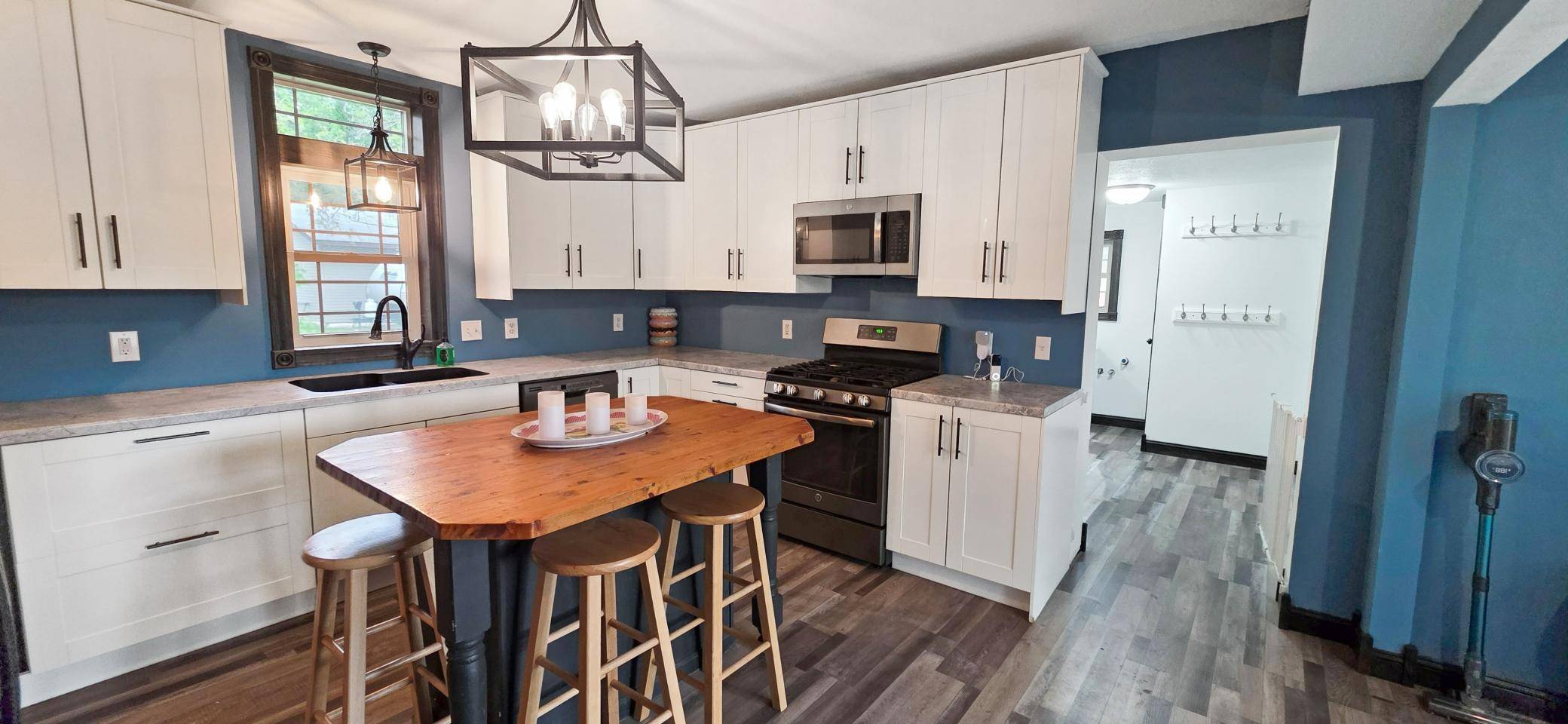 214 Front ST E, Redwood Falls, MN 56283