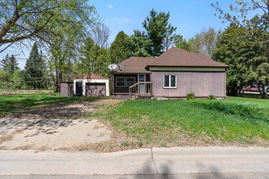 323 4th ST SE, Staples, MN 56479