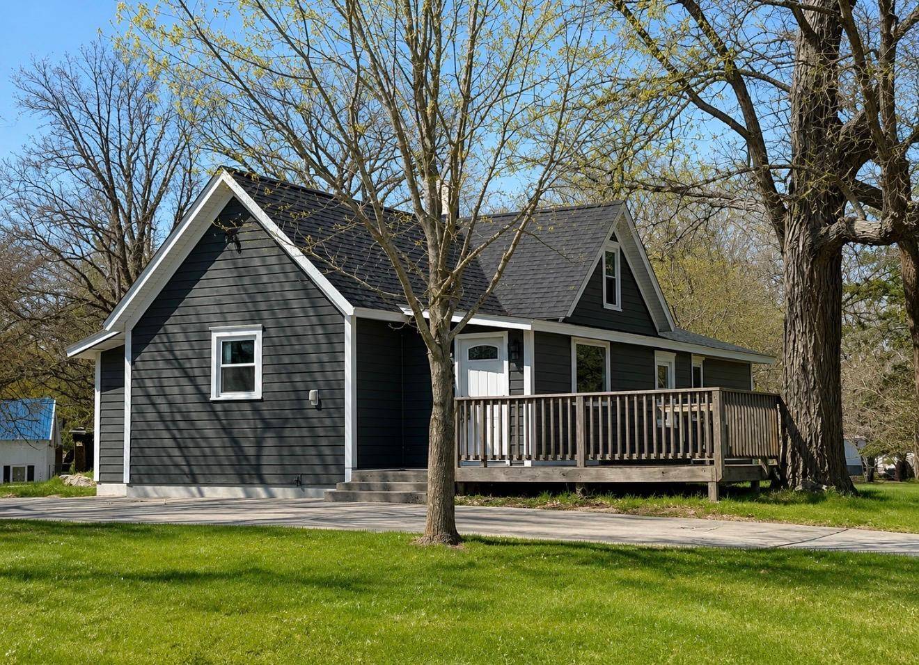 508 E Main AVE, Frazee, MN 56544