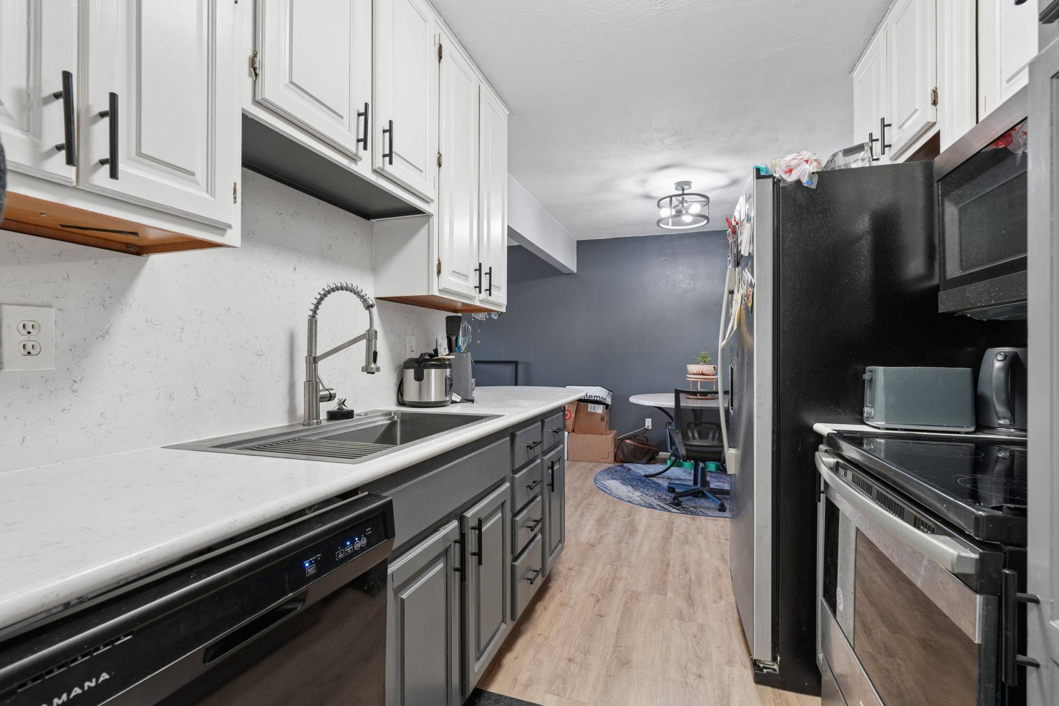 4379 Wilshire BLVD #208, Mound, MN 55364
