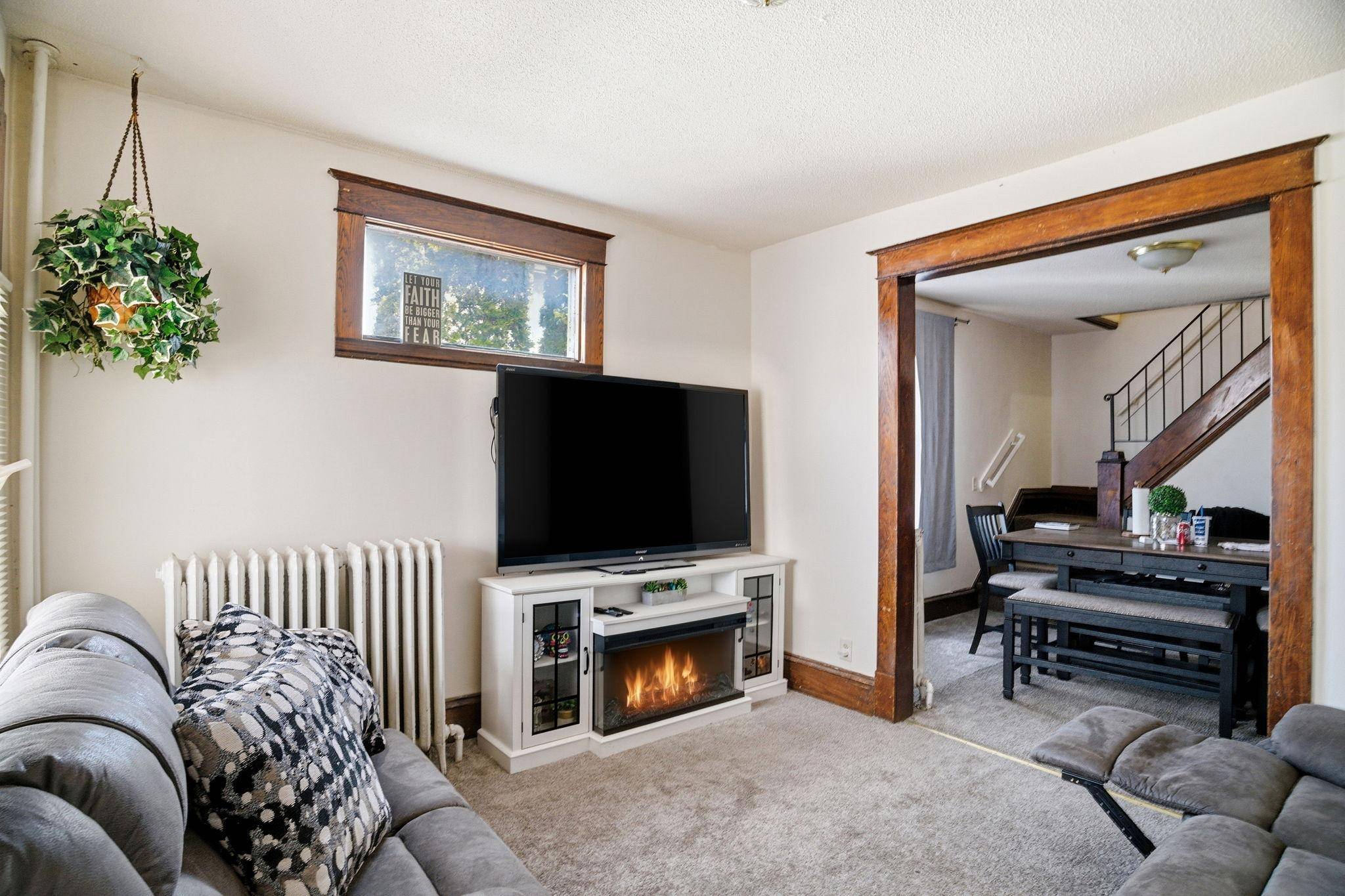 572 Ottawa AVE, Saint Paul, MN 55107