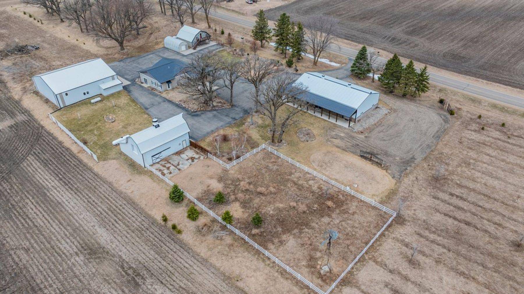 90917 240th ST, Austin, MN 55912