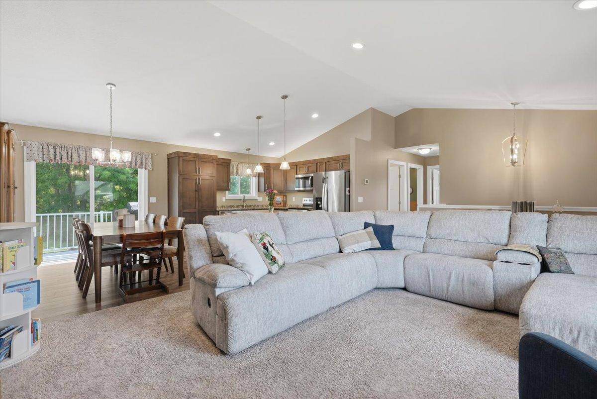 340 Bluebill ST, Baldwin, WI 54002