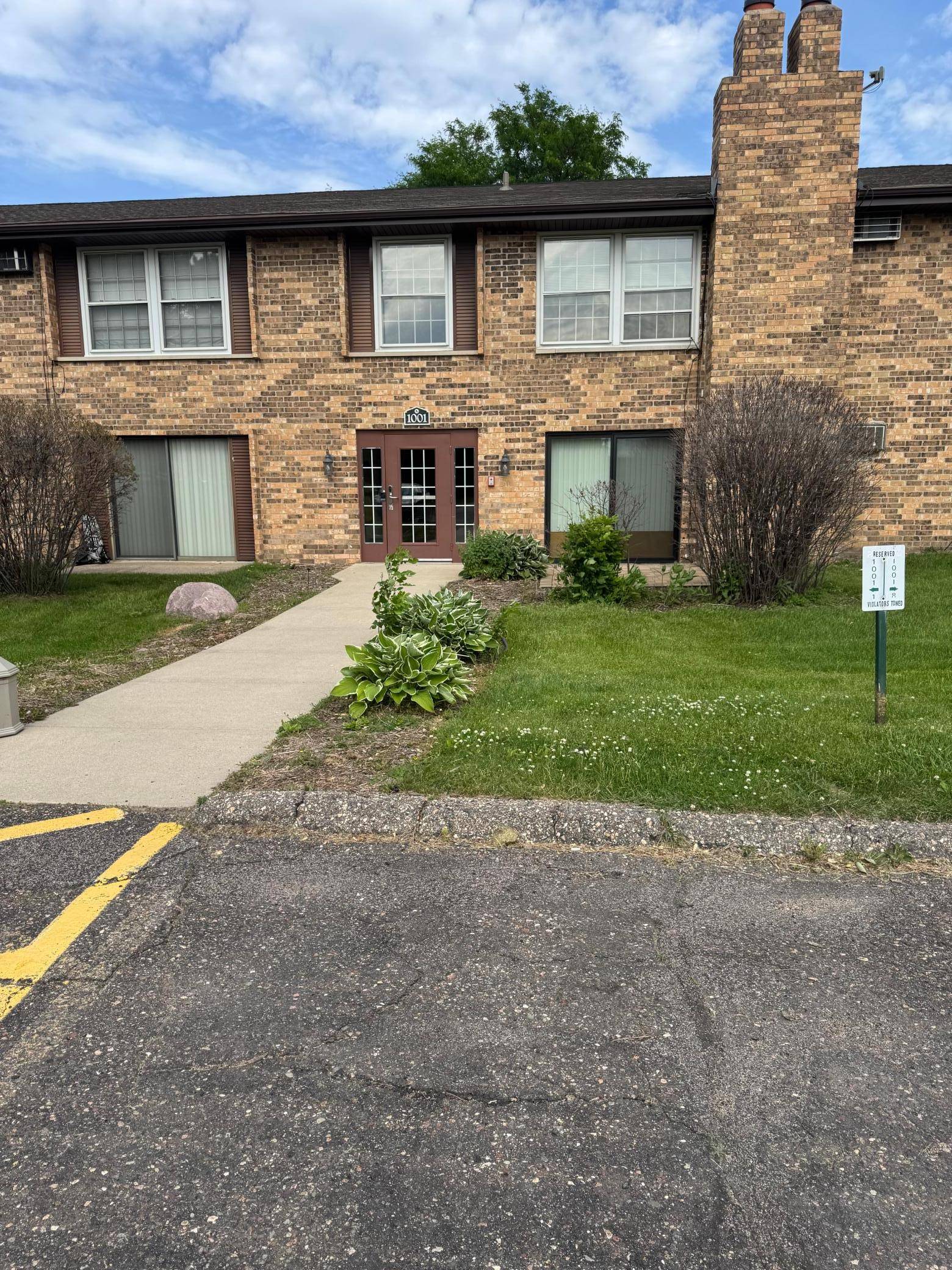 1001 11th AVE S #5, Hopkins, MN 55343