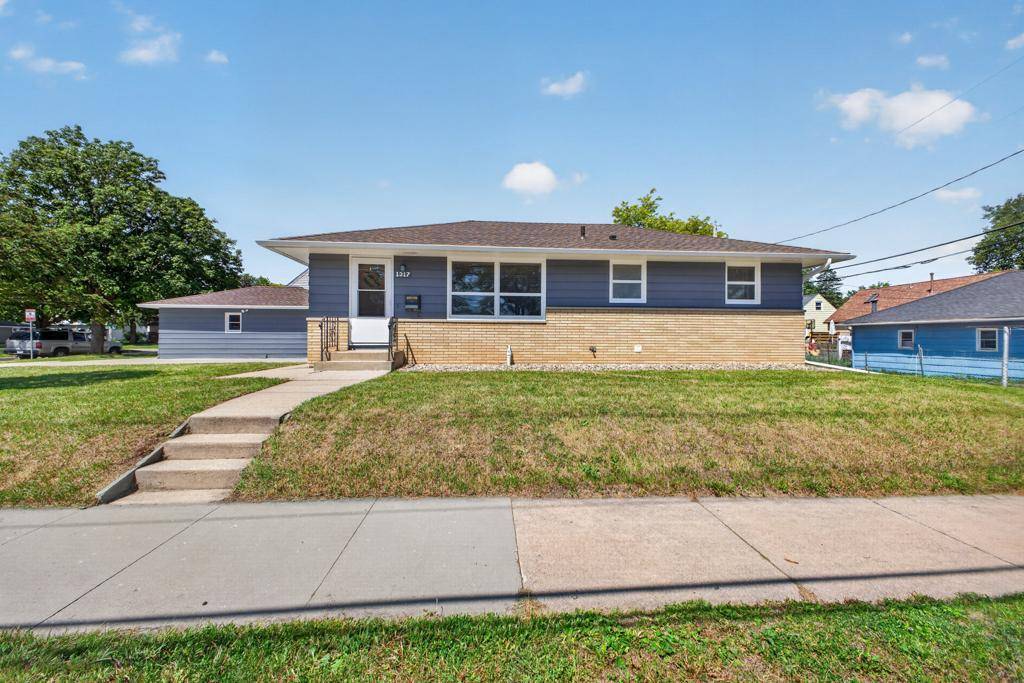 1317 11th AVE SE, Rochester, MN 55904