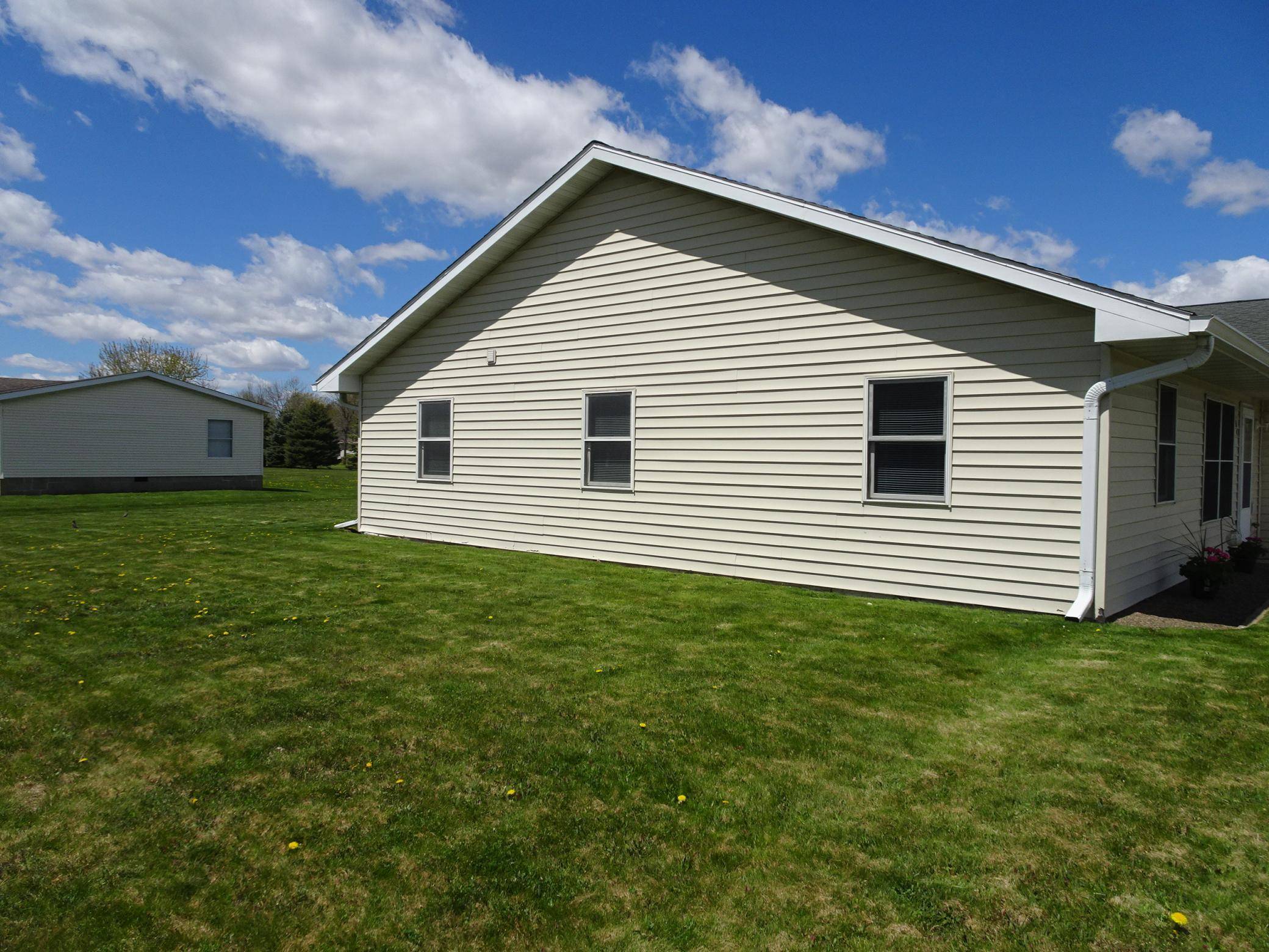 609 Washington ST, Almena, WI 54805