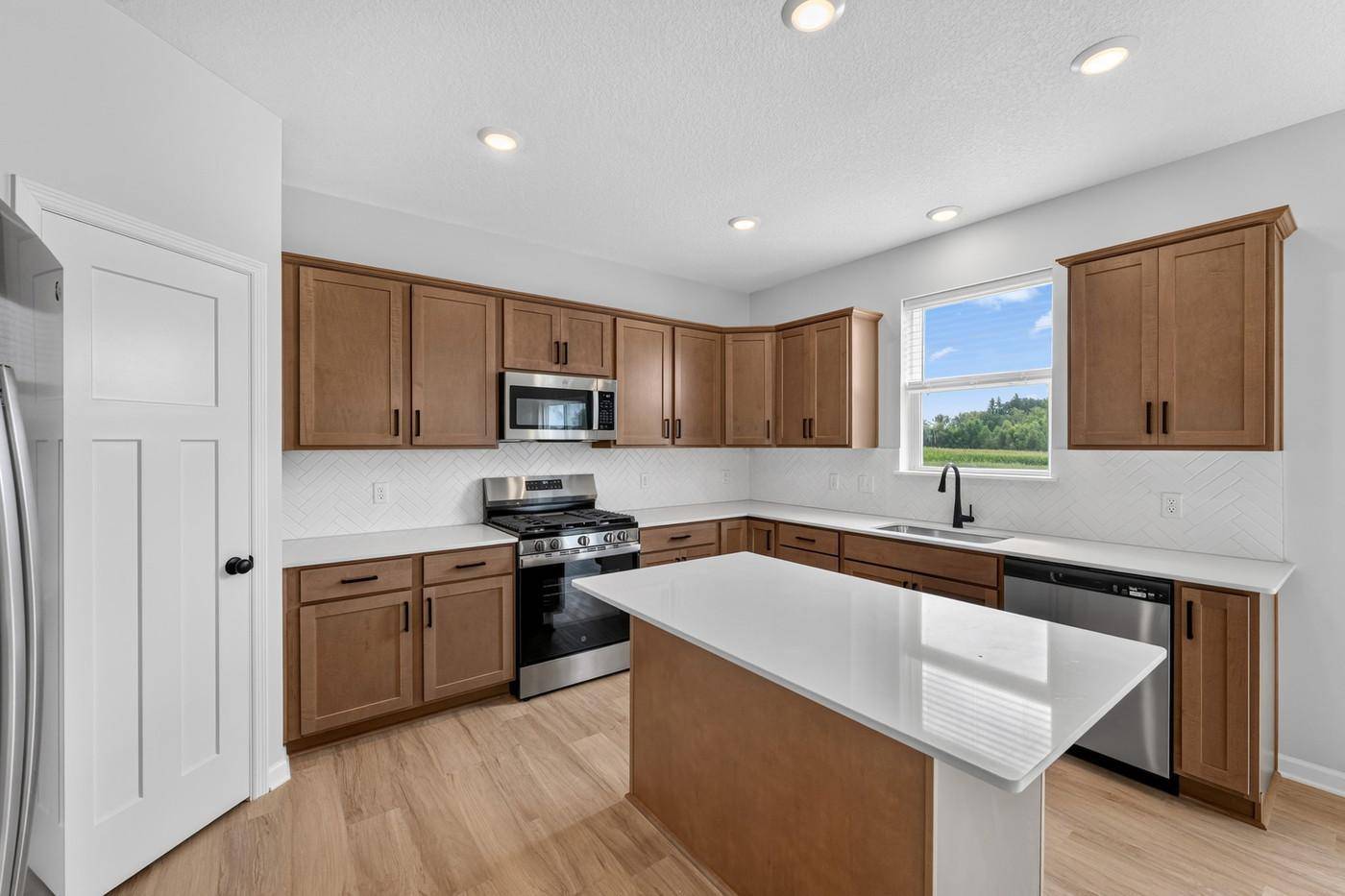 433 James Pkwy, Elko New Market, MN 55054