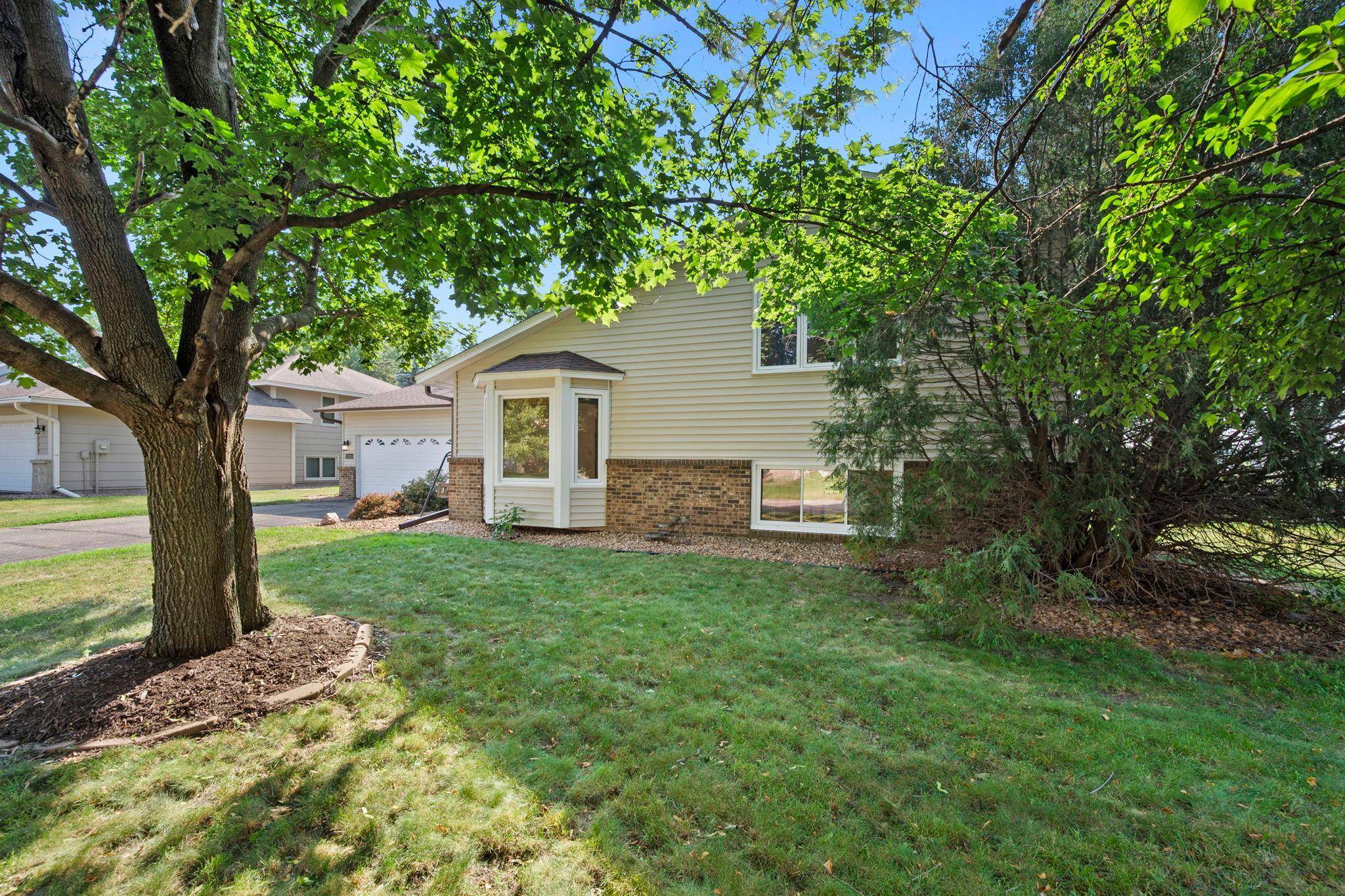 13924 W Preserve BLVD, Burnsville, MN 55337