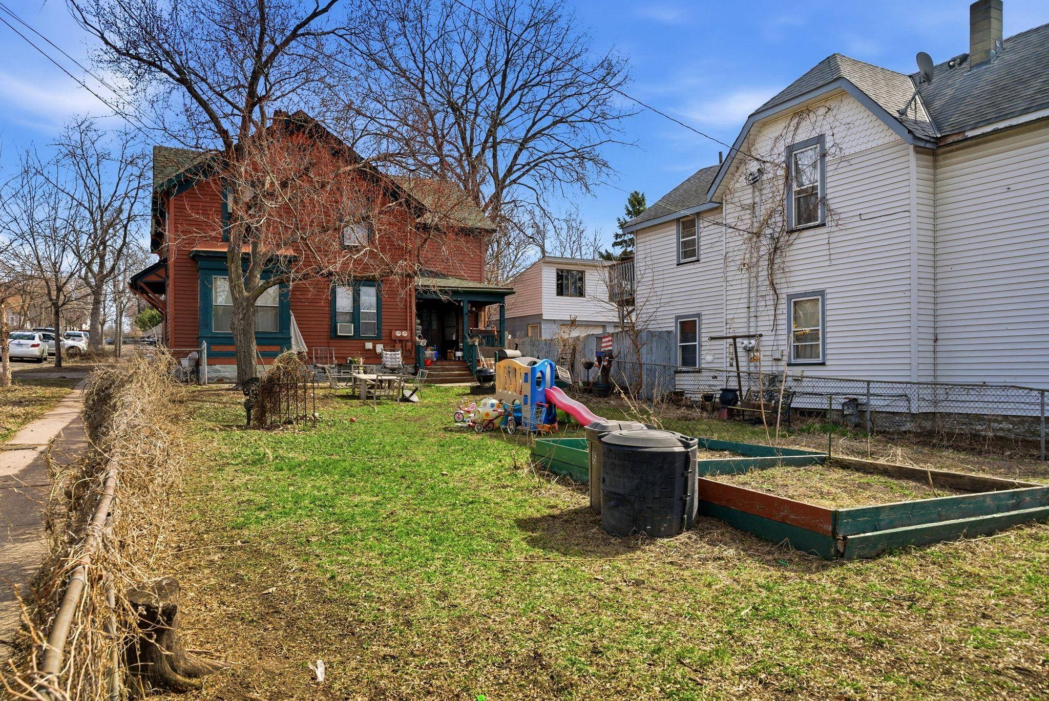 682 4th ST E, Saint Paul, MN 55106
