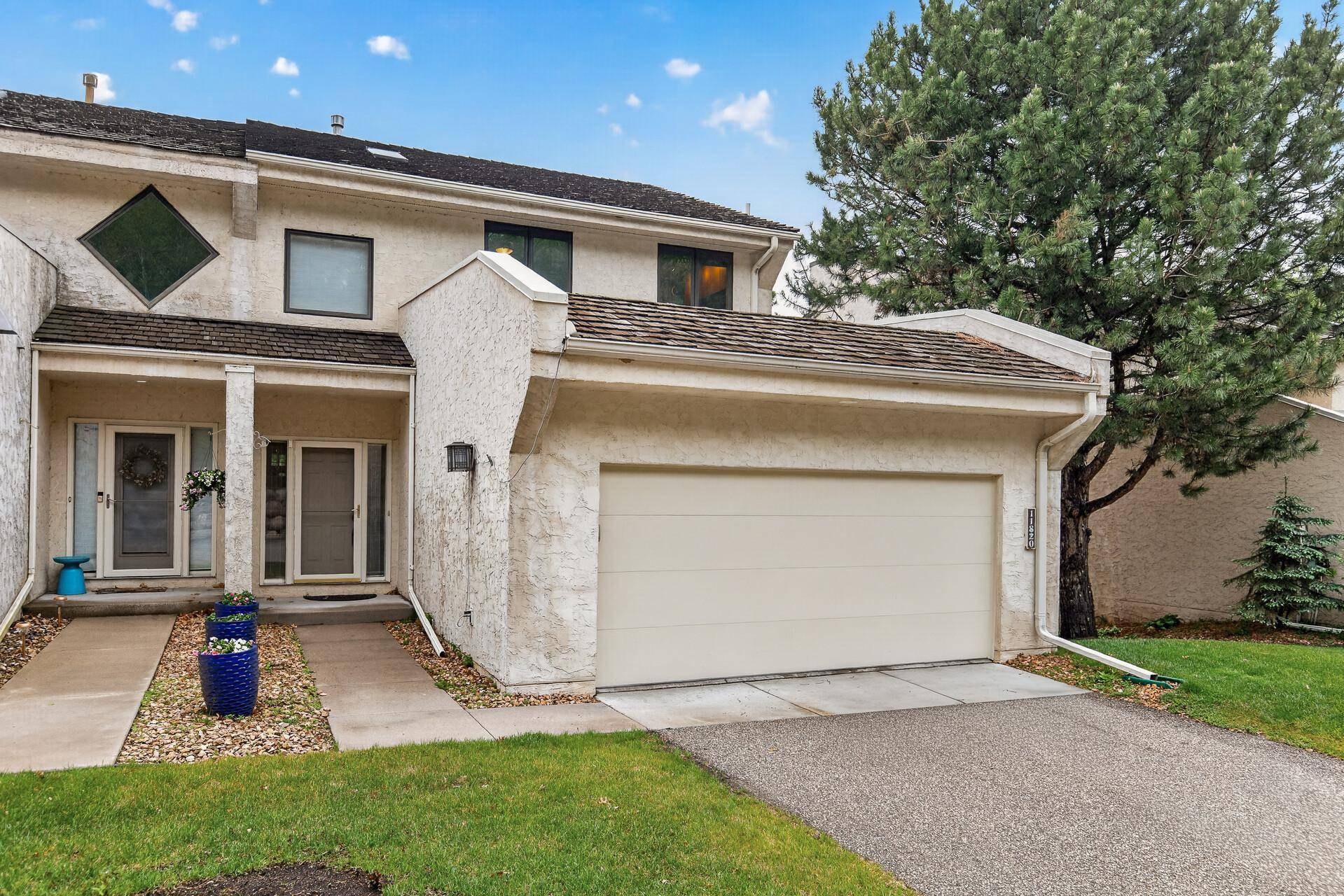11820 Bren RD, Minnetonka, MN 55343