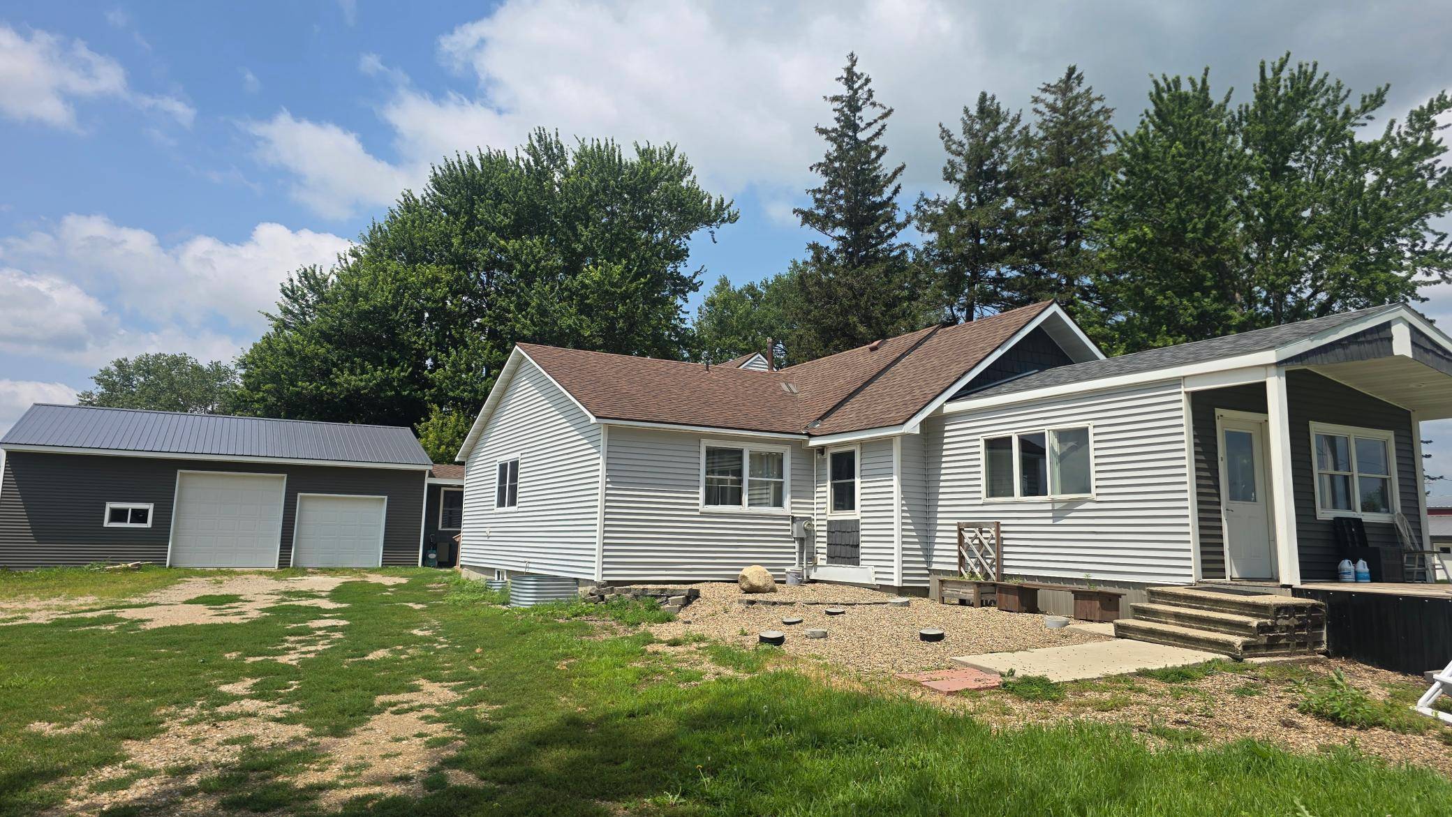 48696 Apple AVE #A, Lake Mills, IA 50450