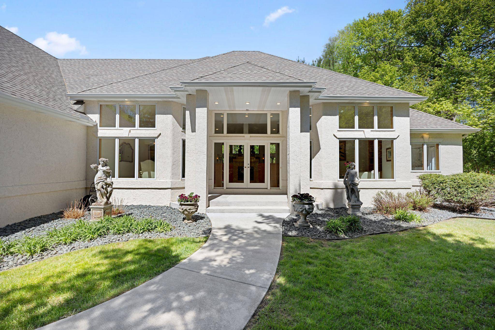 1650 N Farm RD, Long Lake, MN 55356