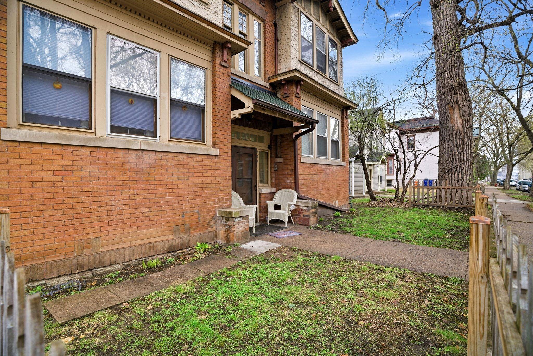 293 Dayton AVE, Saint Paul, MN 55102