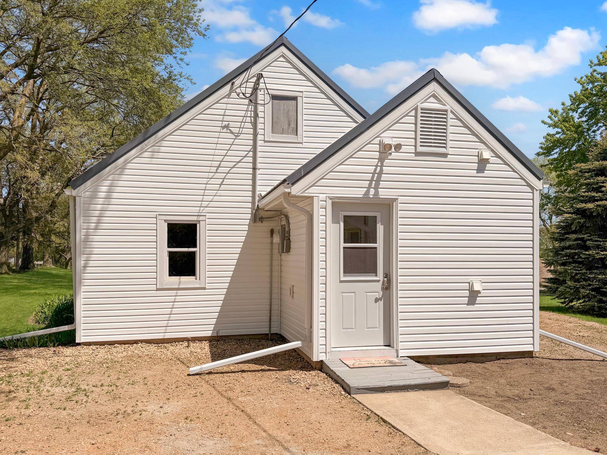 641 Summit AVE, Balaton, MN 56115
