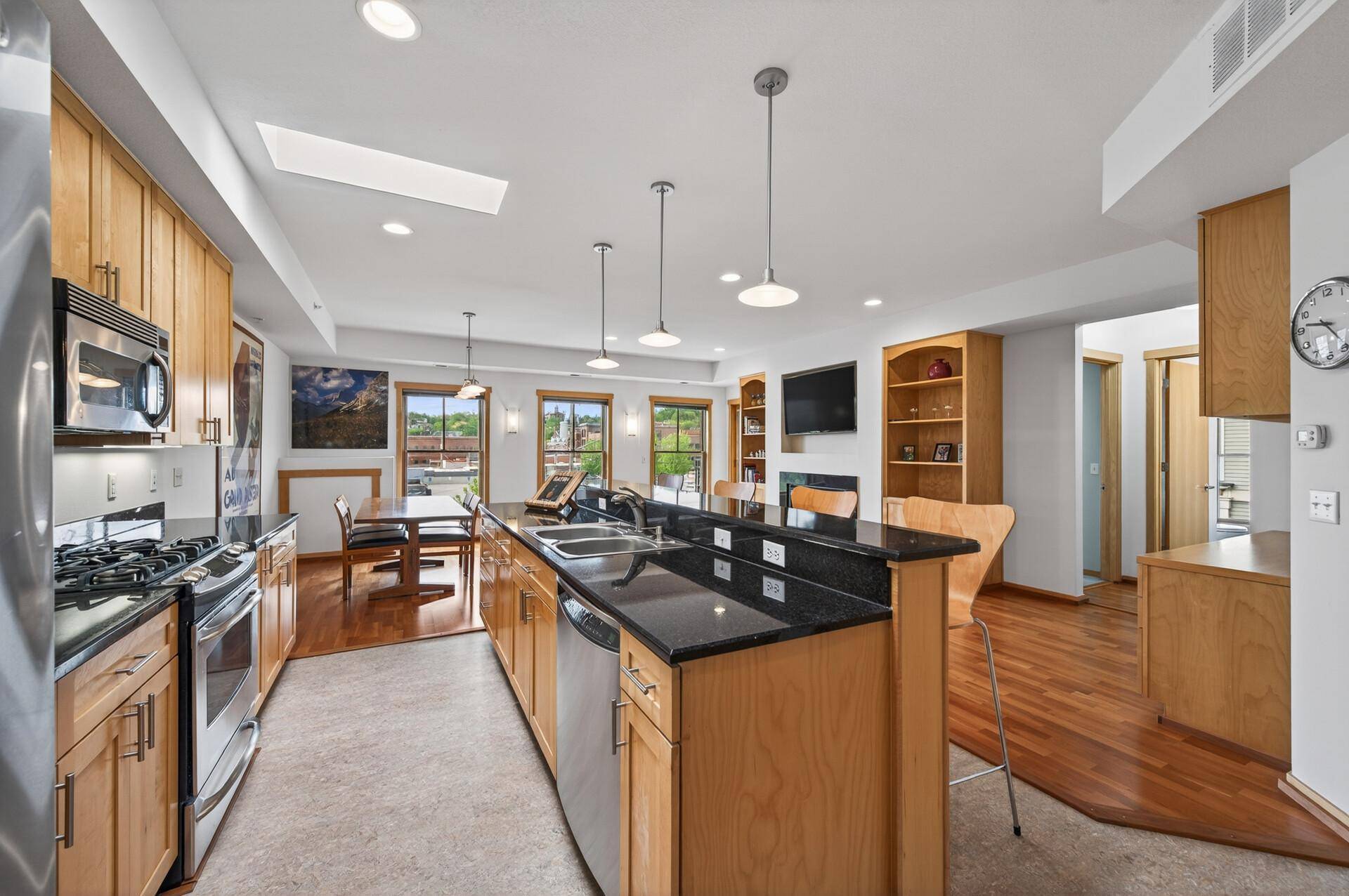 350 Main ST N #406, Stillwater, MN 55082