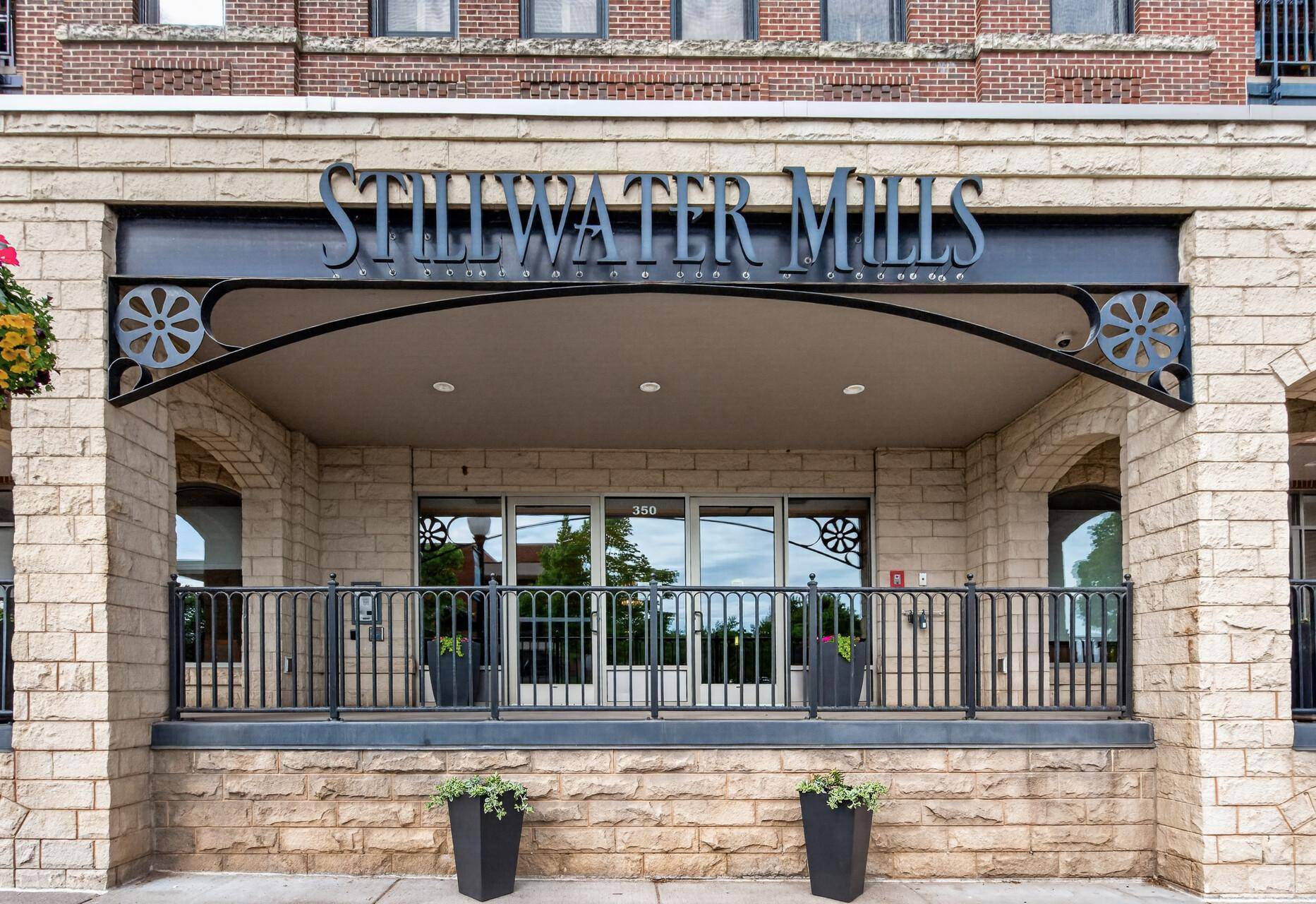350 Main ST N #406, Stillwater, MN 55082