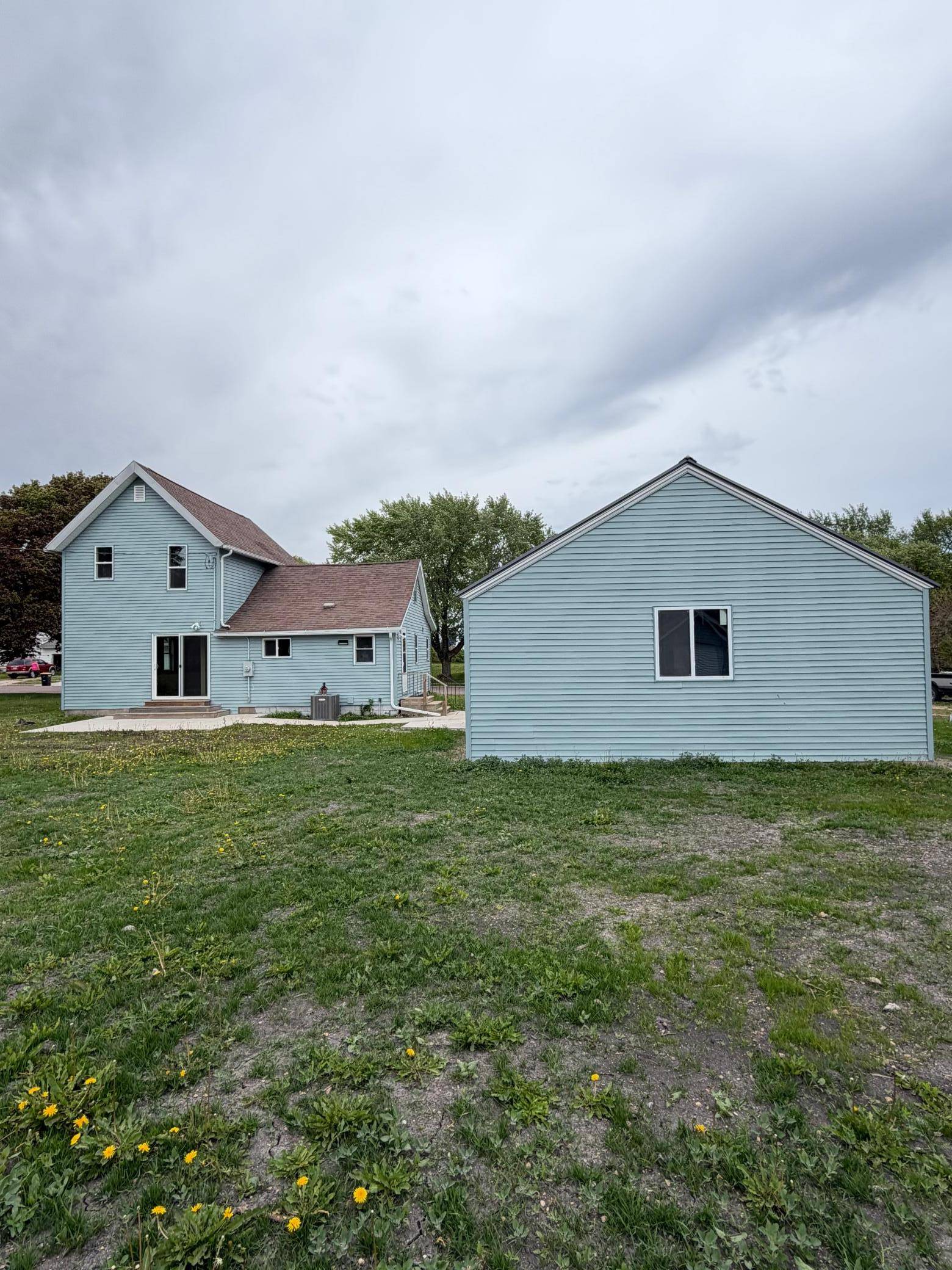 506 E Mondale ST, Elmore, MN 56027