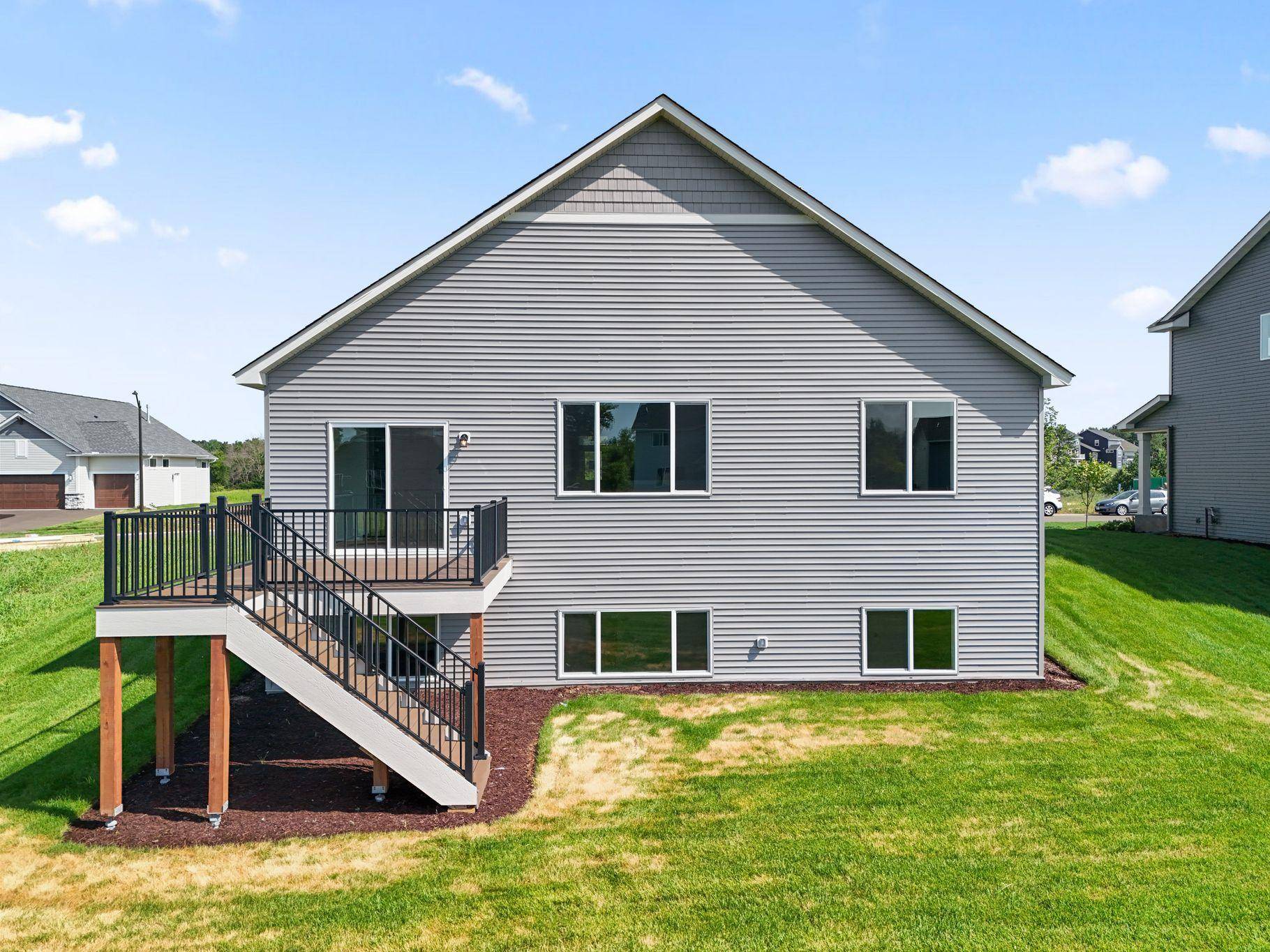 1566 Applegate RD, New Richmond, WI 54017
