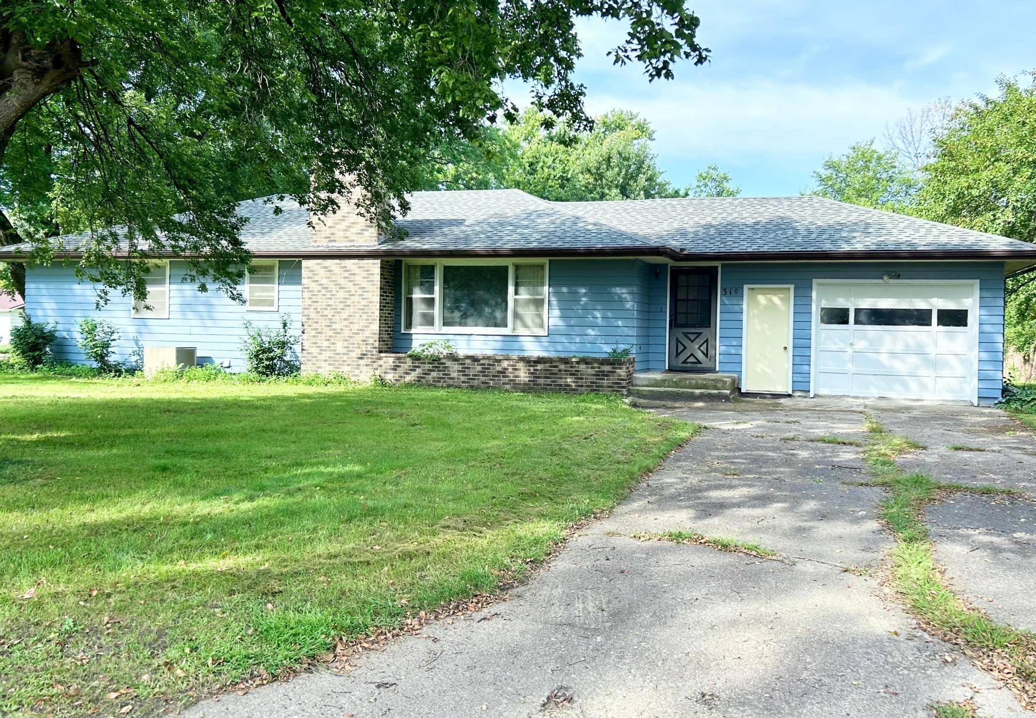 310 Oak ST, Clements, MN 56224