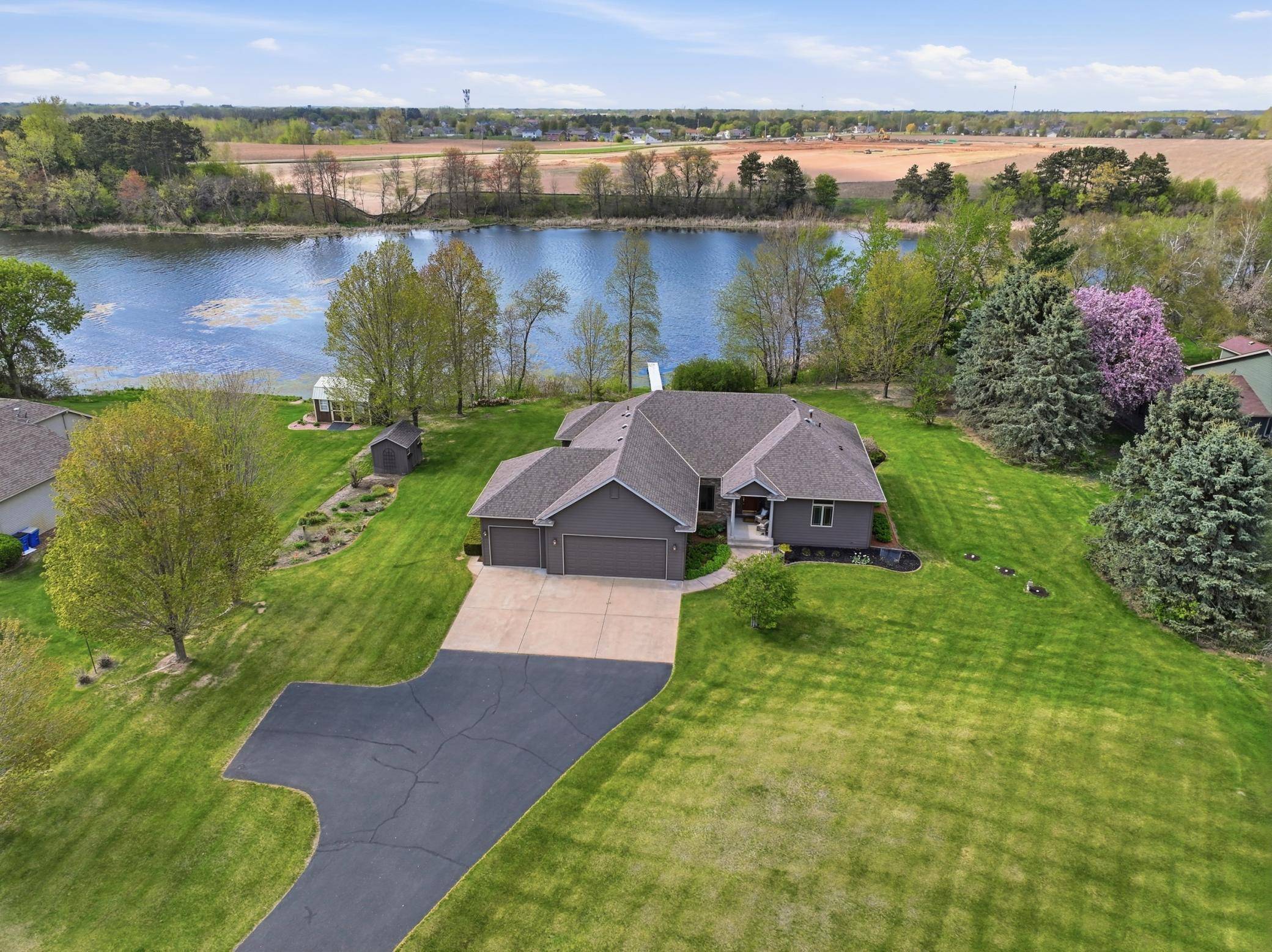 2799 319th LN NE, Cambridge, MN 55008
