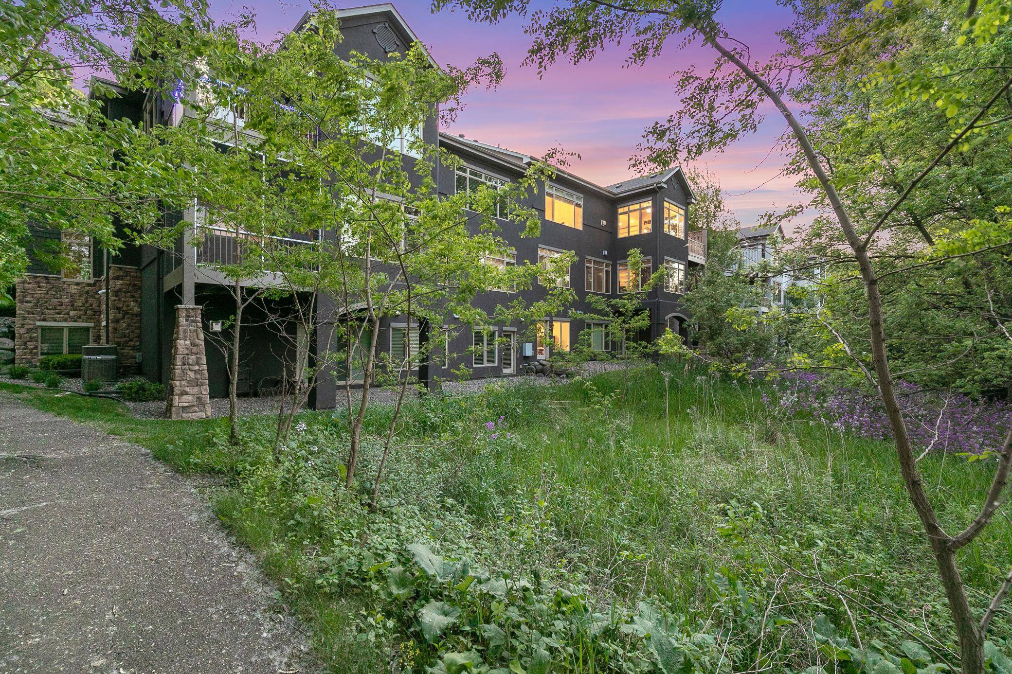 671 Willoughby WAY E, Minnetonka, MN 55305