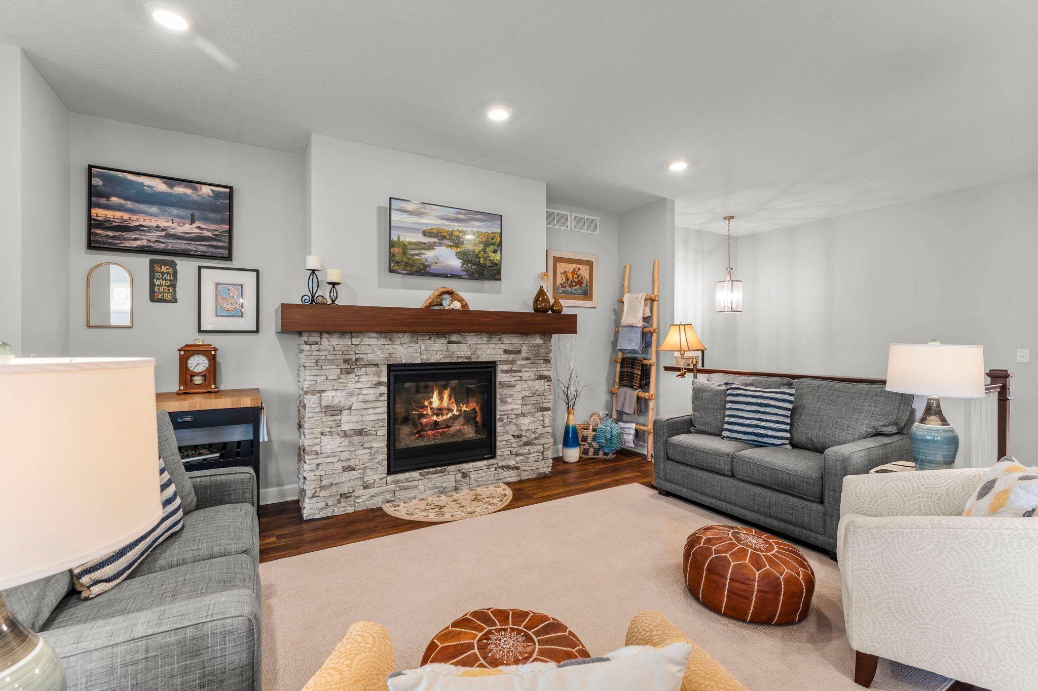 8034 Glenwood DR, Lino Lakes, MN 55014