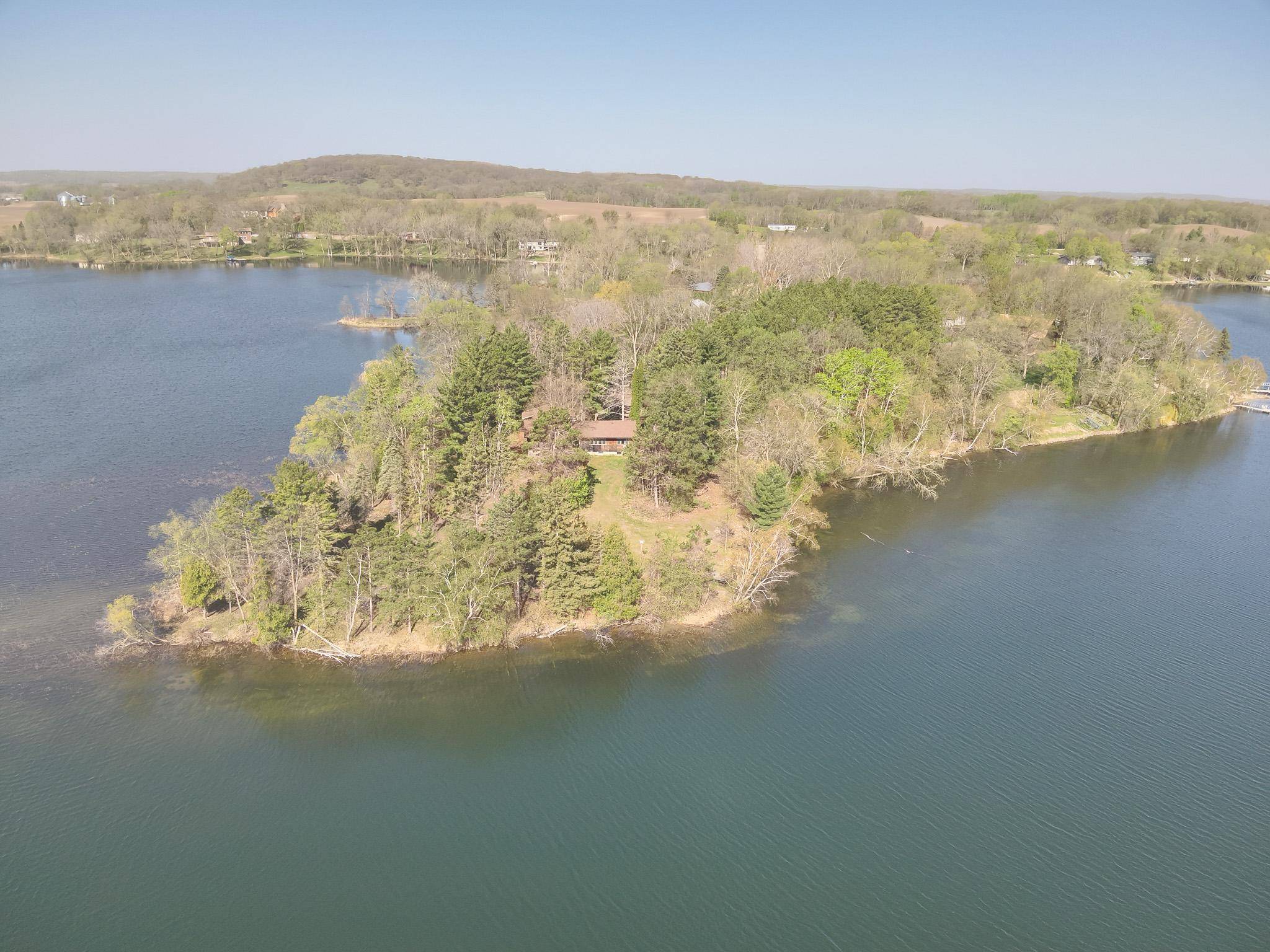 25494 Heilberger LN, Erhard, MN 56534