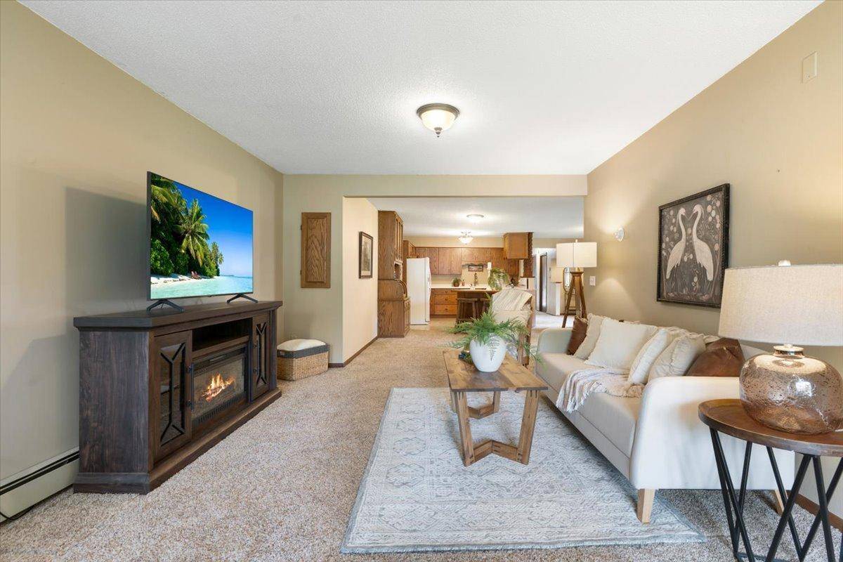 605 Chinook AVE SW, Avon, MN 56310
