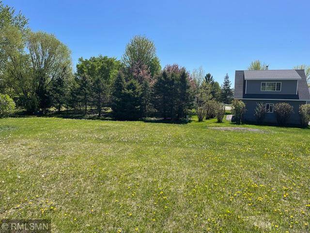 1379 Heritage AVE NW, Hutchinson, MN 55350