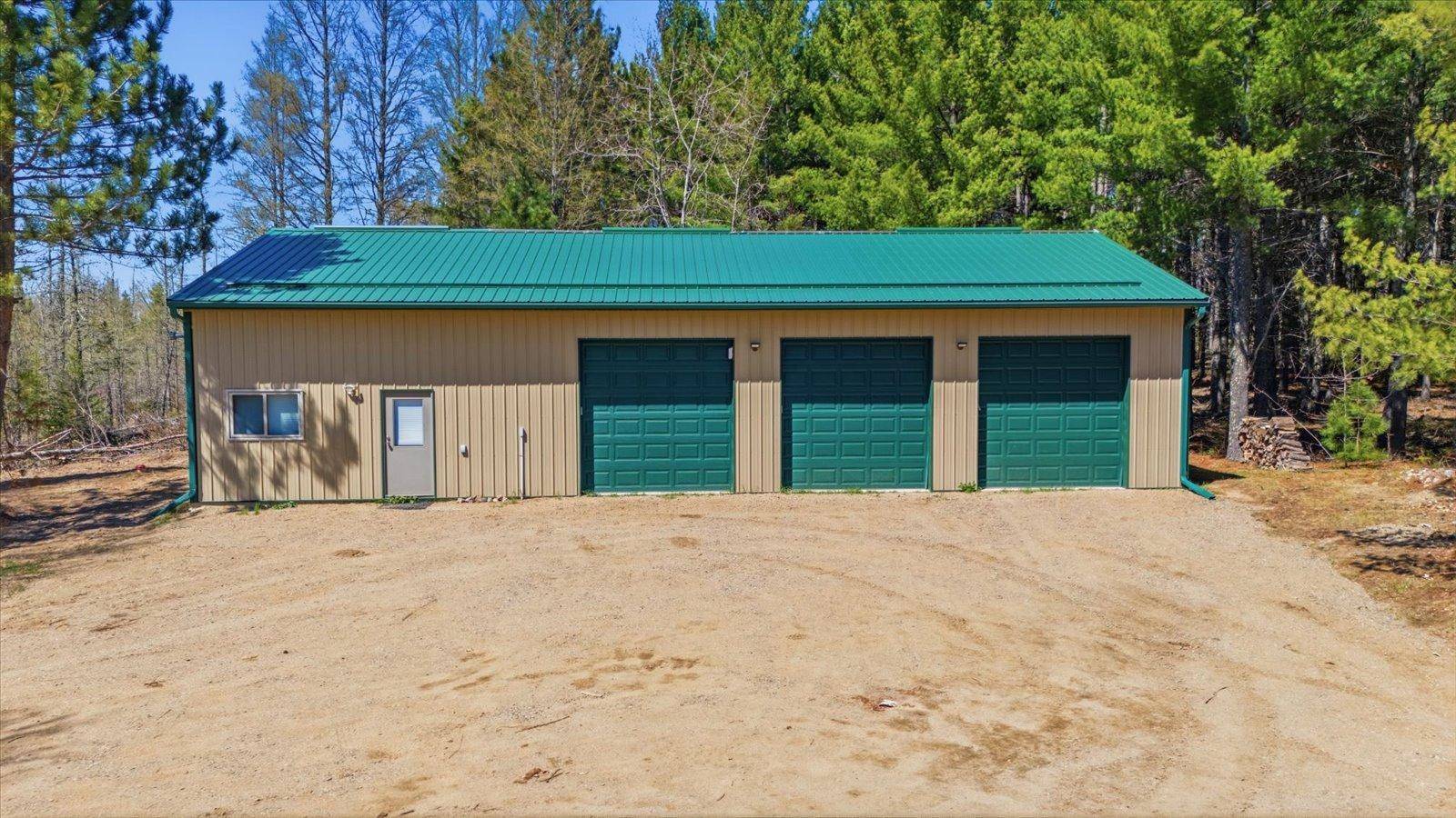 7185 Giants Ridge RD, Embarrass, MN 55732