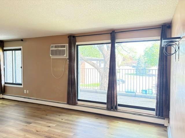 4110 RAHN RD #221, Eagan, MN 55122