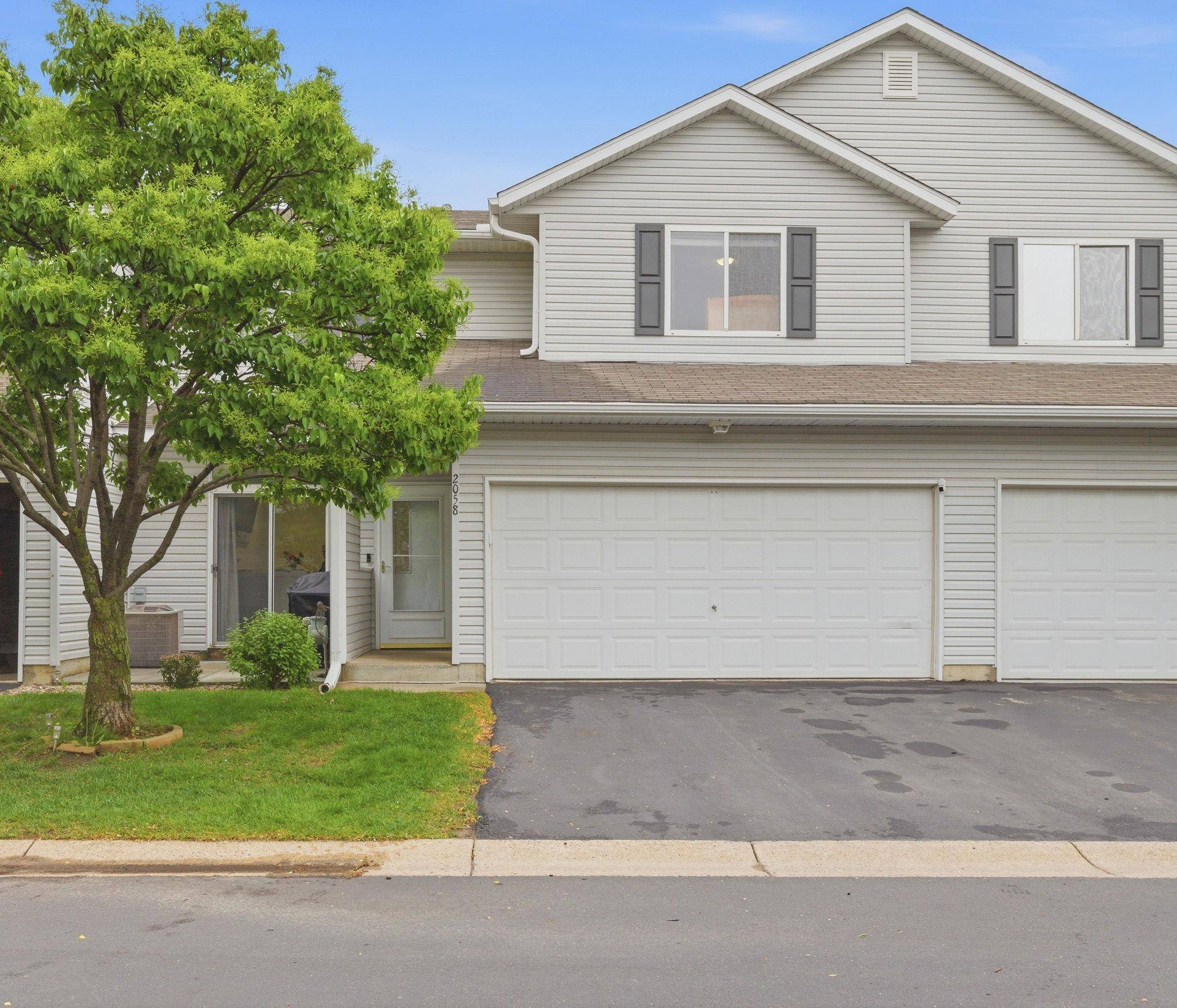 2058 Parkway AVE, Shakopee, MN 55379