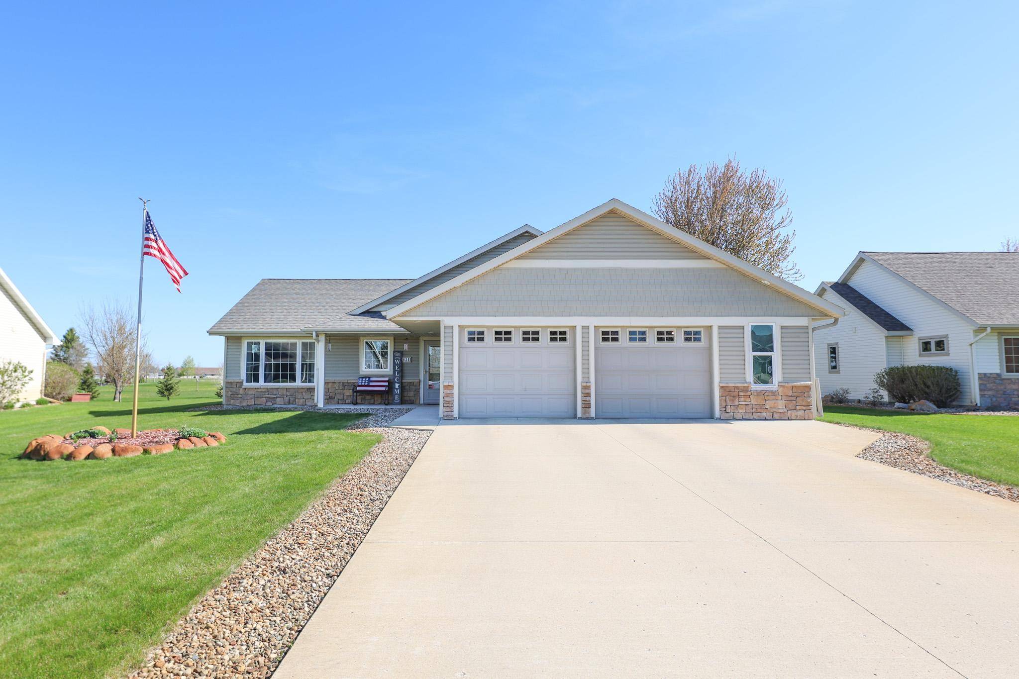 635 Dewberry LN, Alexandria, MN 56308