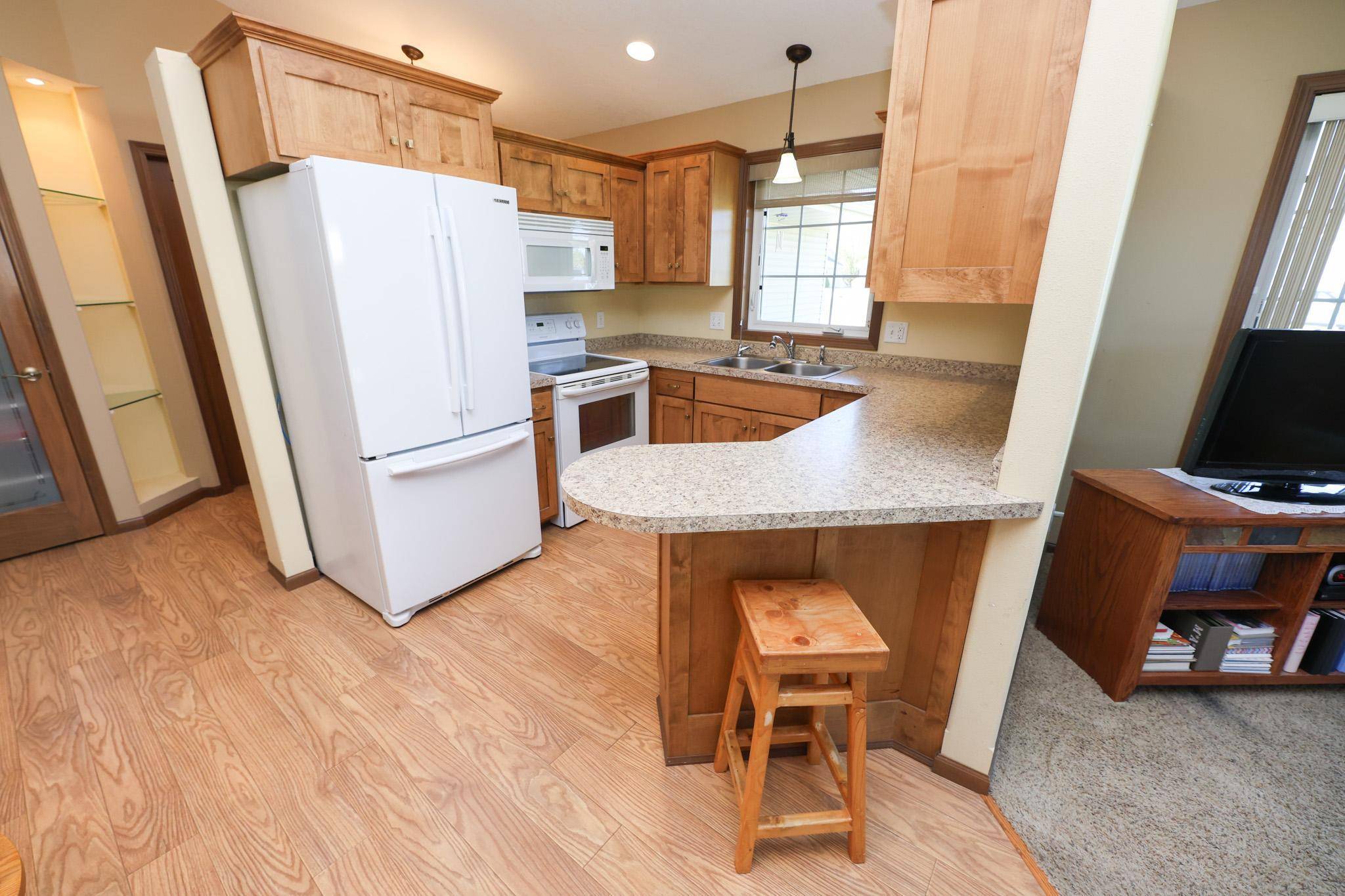 635 Dewberry LN, Alexandria, MN 56308