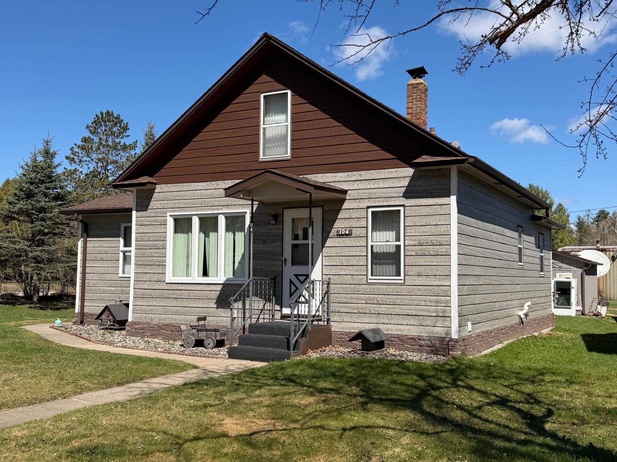 104 Cedar ST NE, Remer, MN 56672