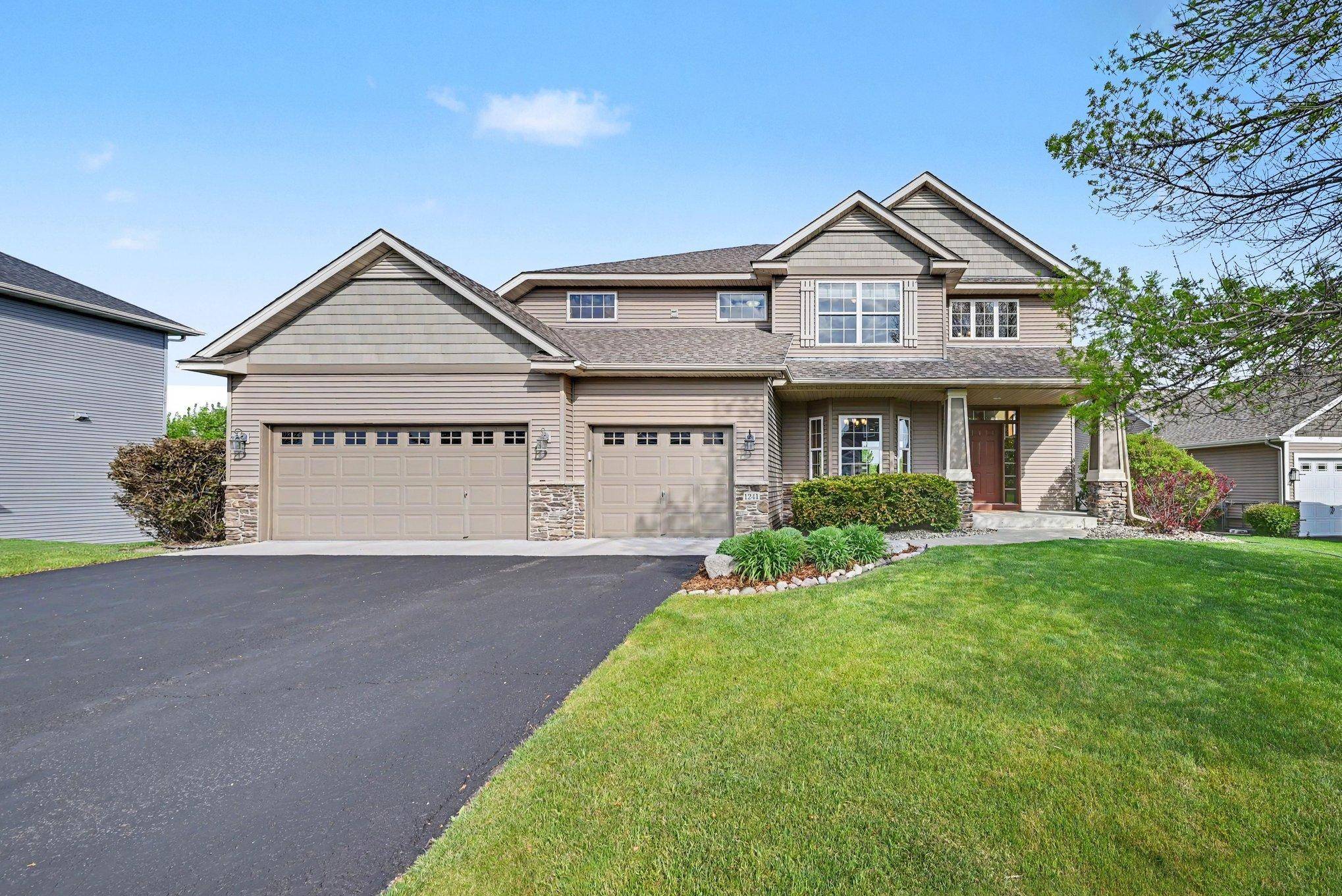 1241 Knight LN, Watertown, MN 55388