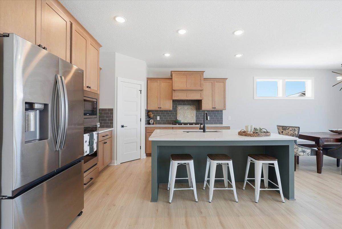 634 Elizabeth WAY, Hudson, WI 54016
