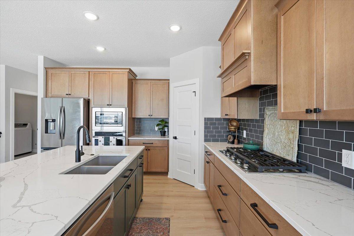 634 Elizabeth WAY, Hudson, WI 54016