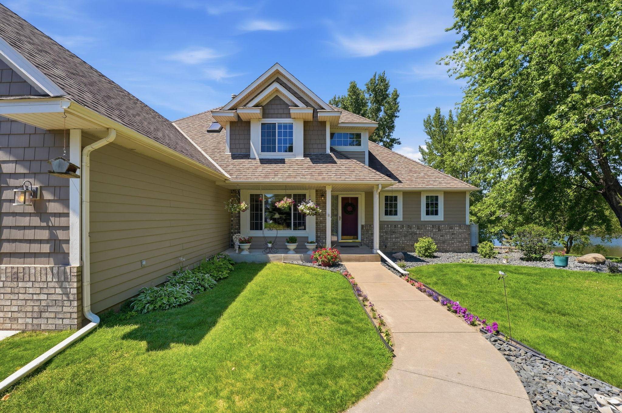 8735 136th Street CT N, Hugo, MN 55038