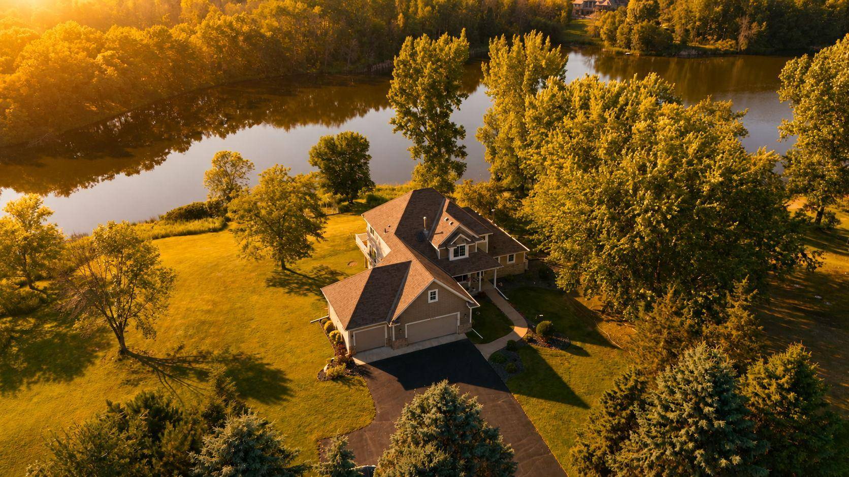 8735 136th Street CT N, Hugo, MN 55038