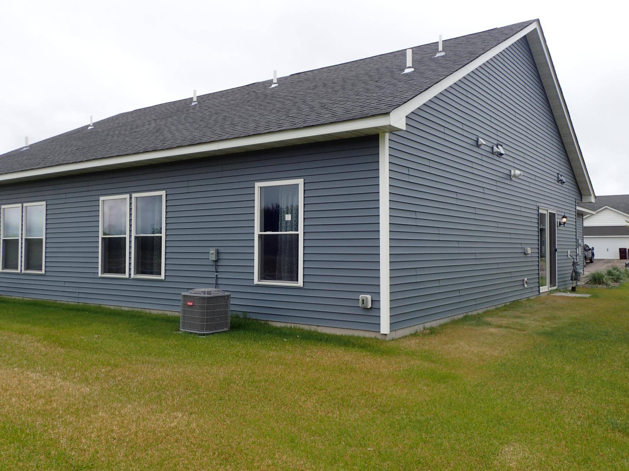 39872 Fallbrook AVE, North Branch, MN 55056