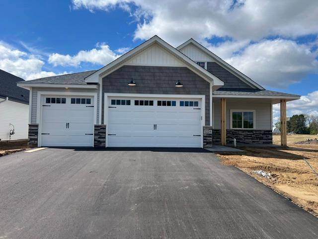 1225 Honeysuckle LN, Cambridge, MN 55008