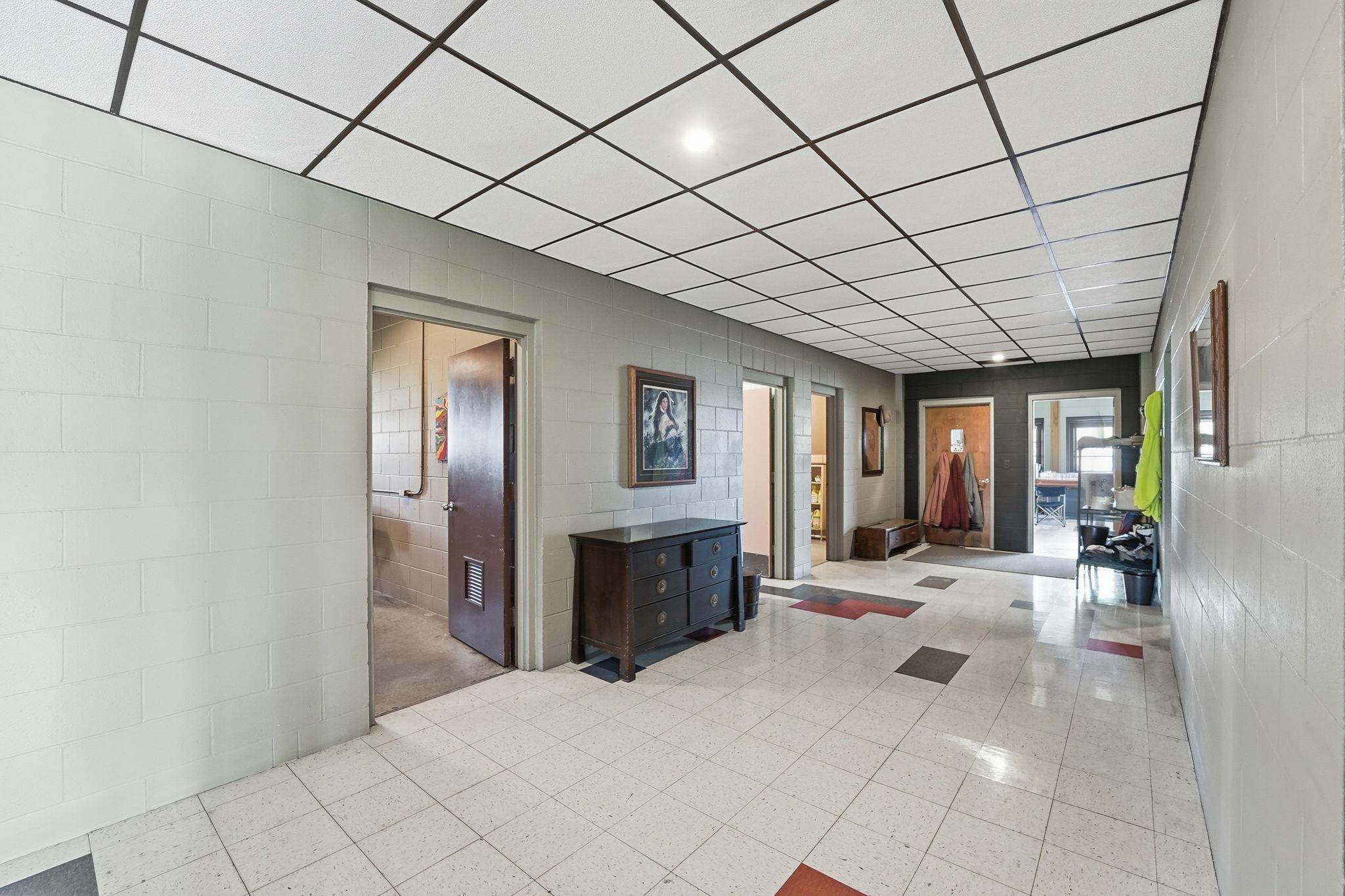 612 N Brown ST, Winthrop, MN 55396
