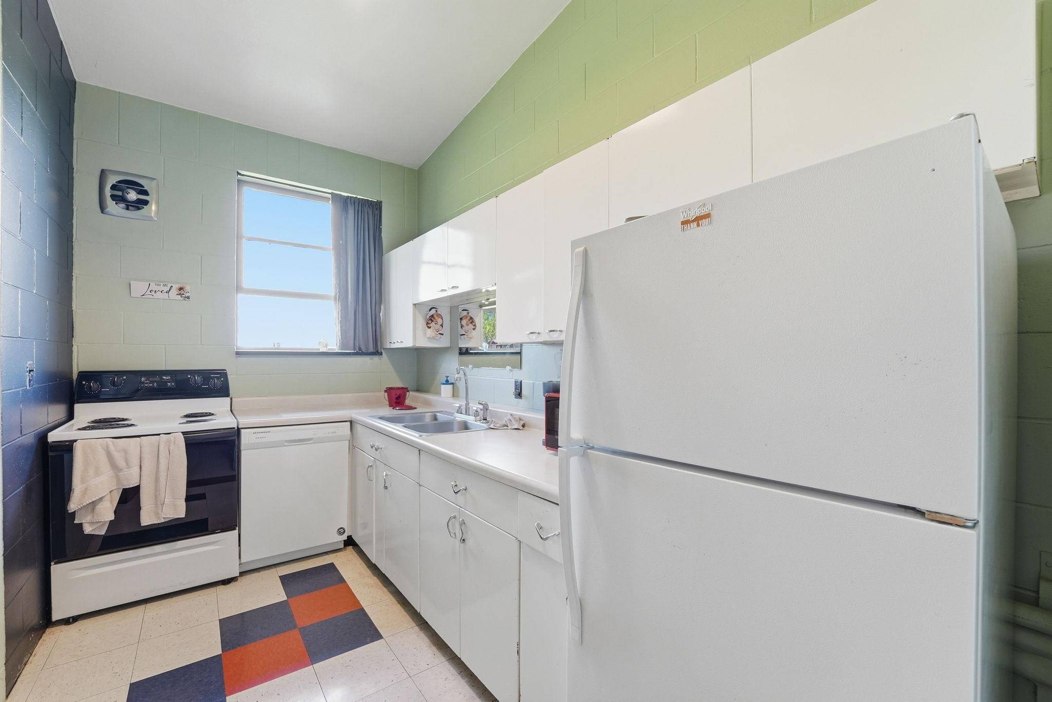 612 N Brown ST, Winthrop, MN 55396