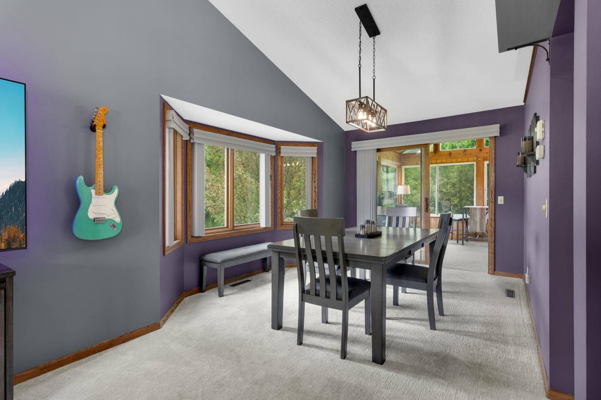 105 Interlachen RD, Burnsville, MN 55306
