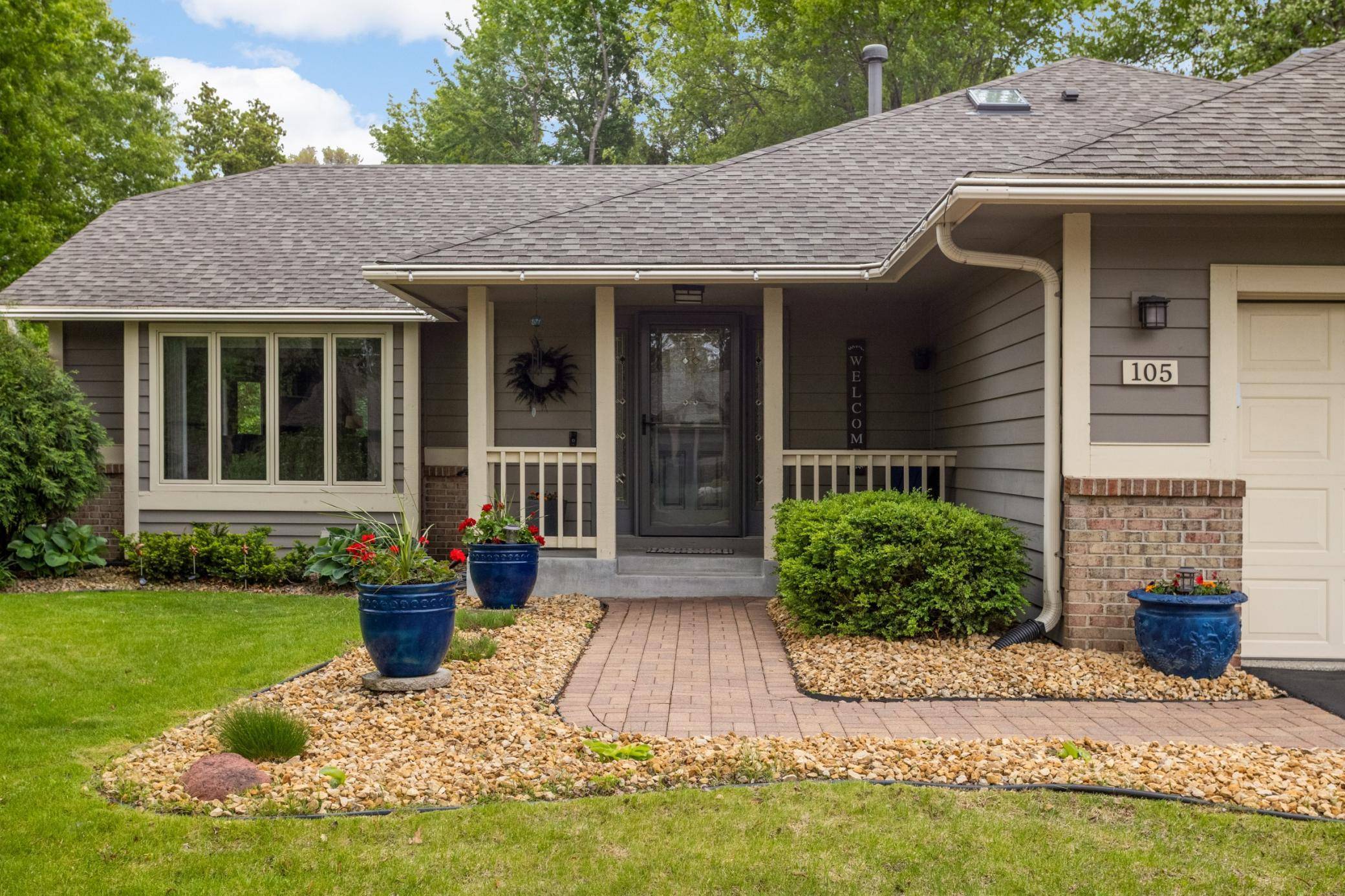 105 Interlachen RD, Burnsville, MN 55306