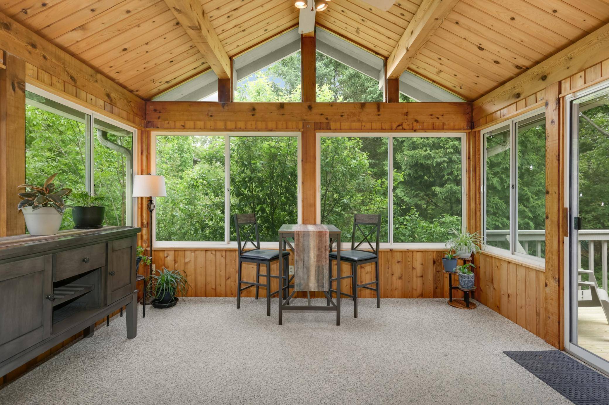 105 Interlachen RD, Burnsville, MN 55306