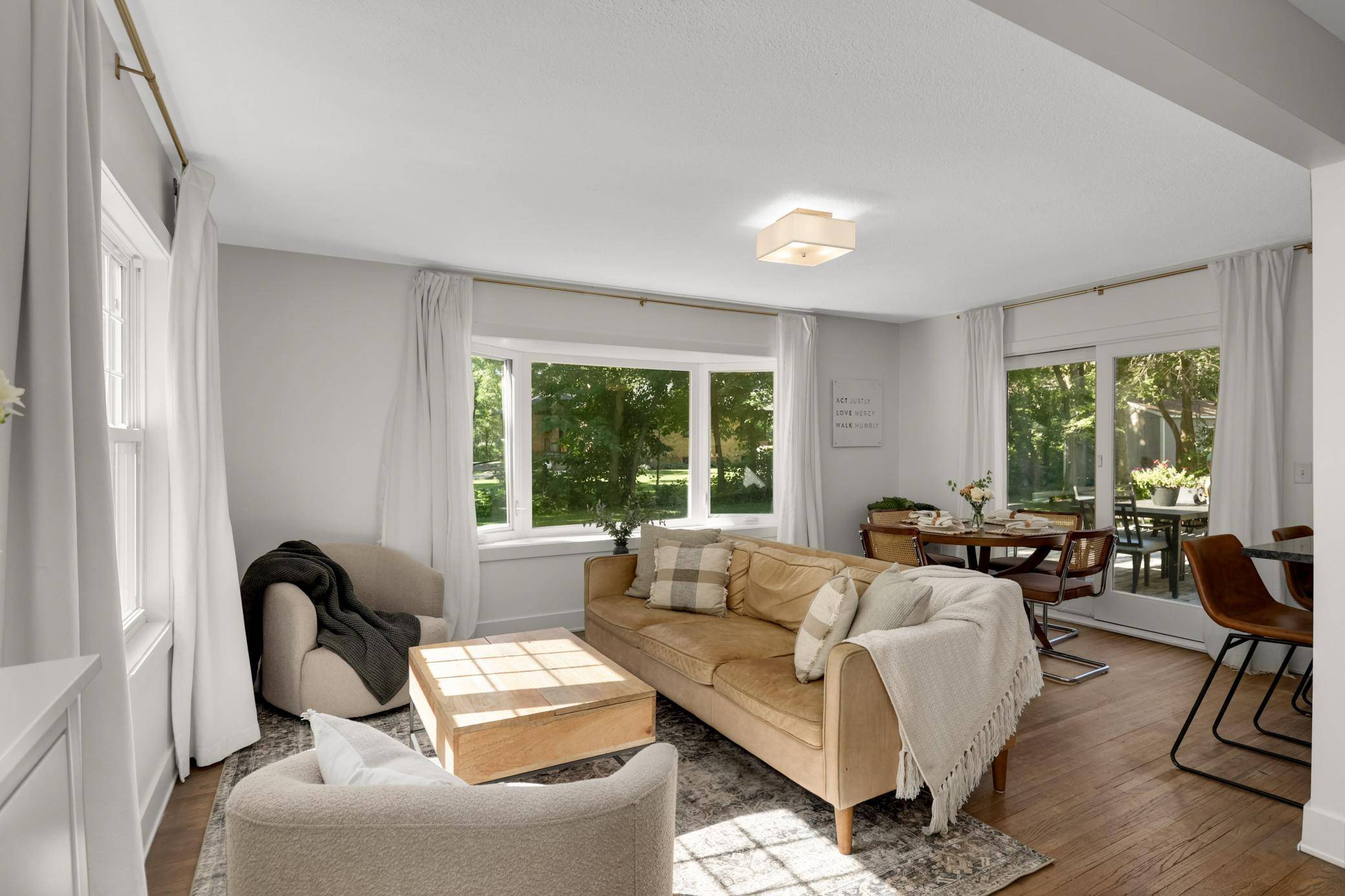 1385 Arbor ST, Wayzata, MN 55391